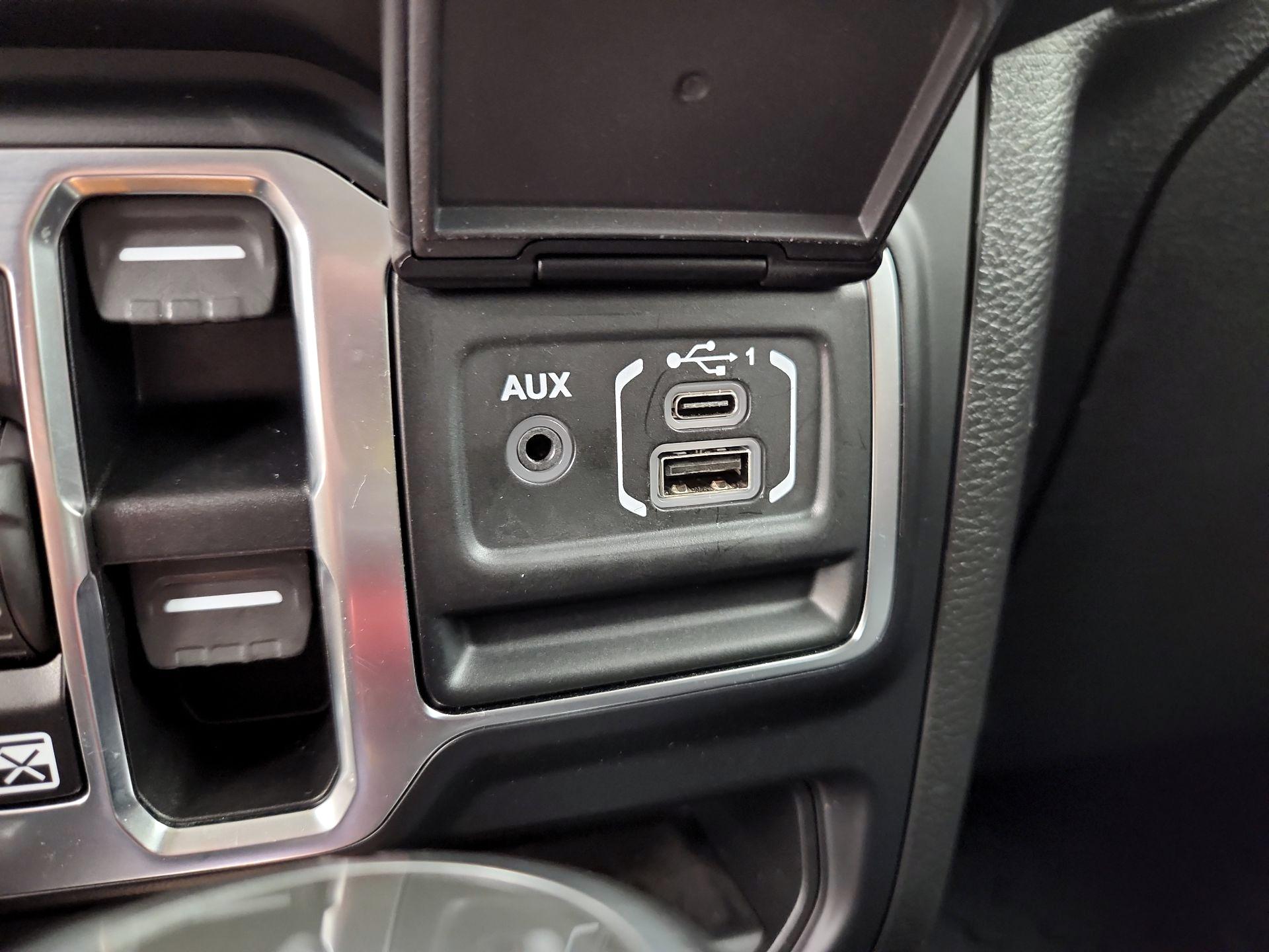 Thumbnail: 2021 Jeep Wrangler - 19