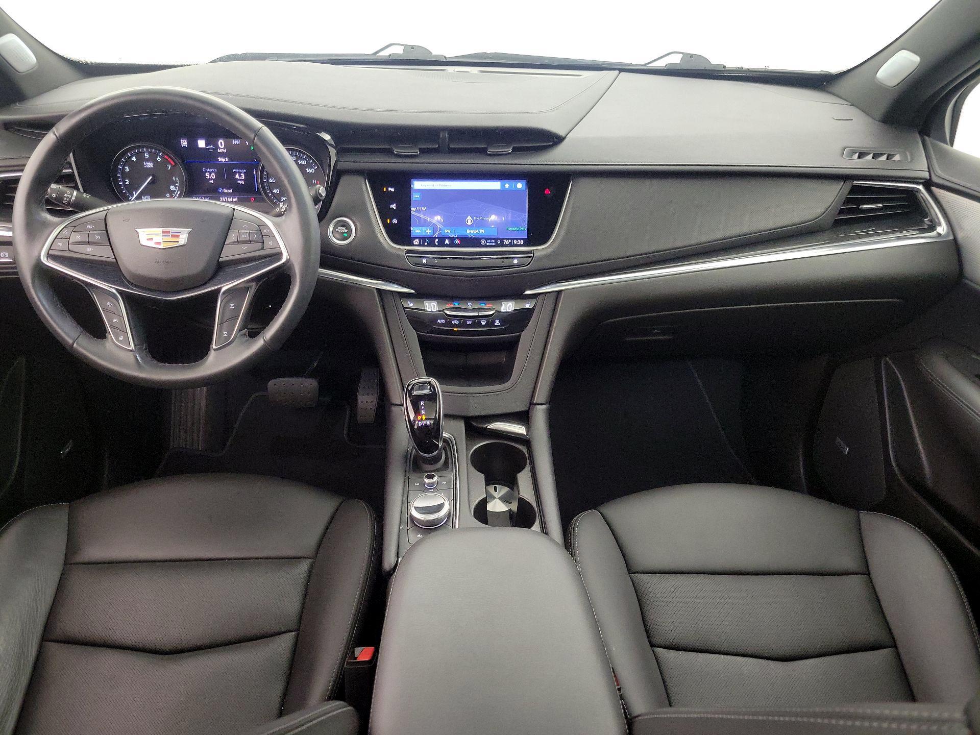 Thumbnail: 2022 Cadillac XT5 - 9