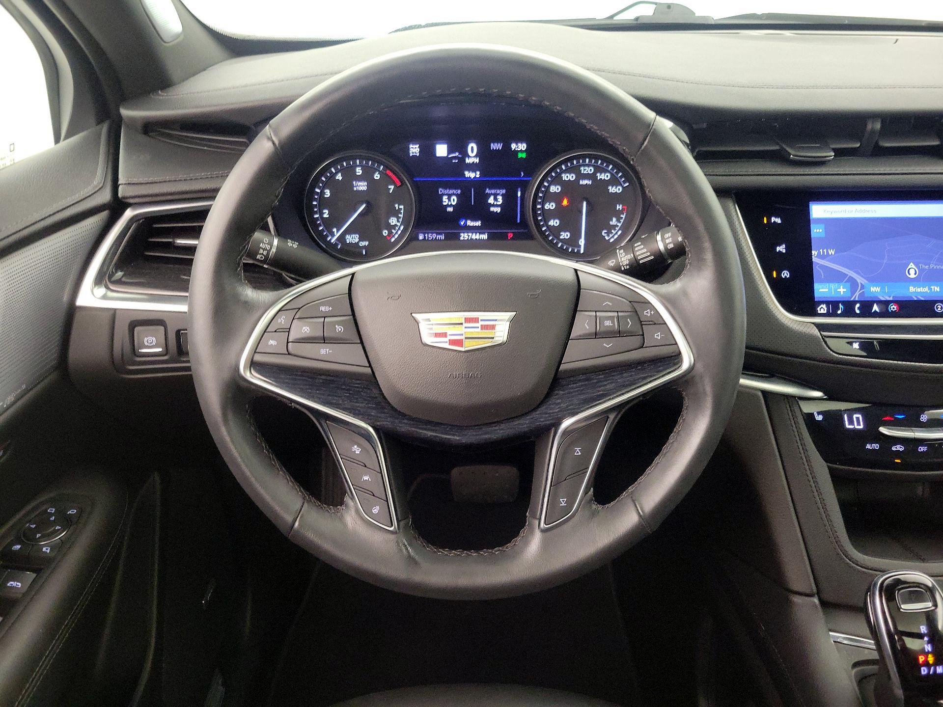 Thumbnail: 2022 Cadillac XT5 - 10