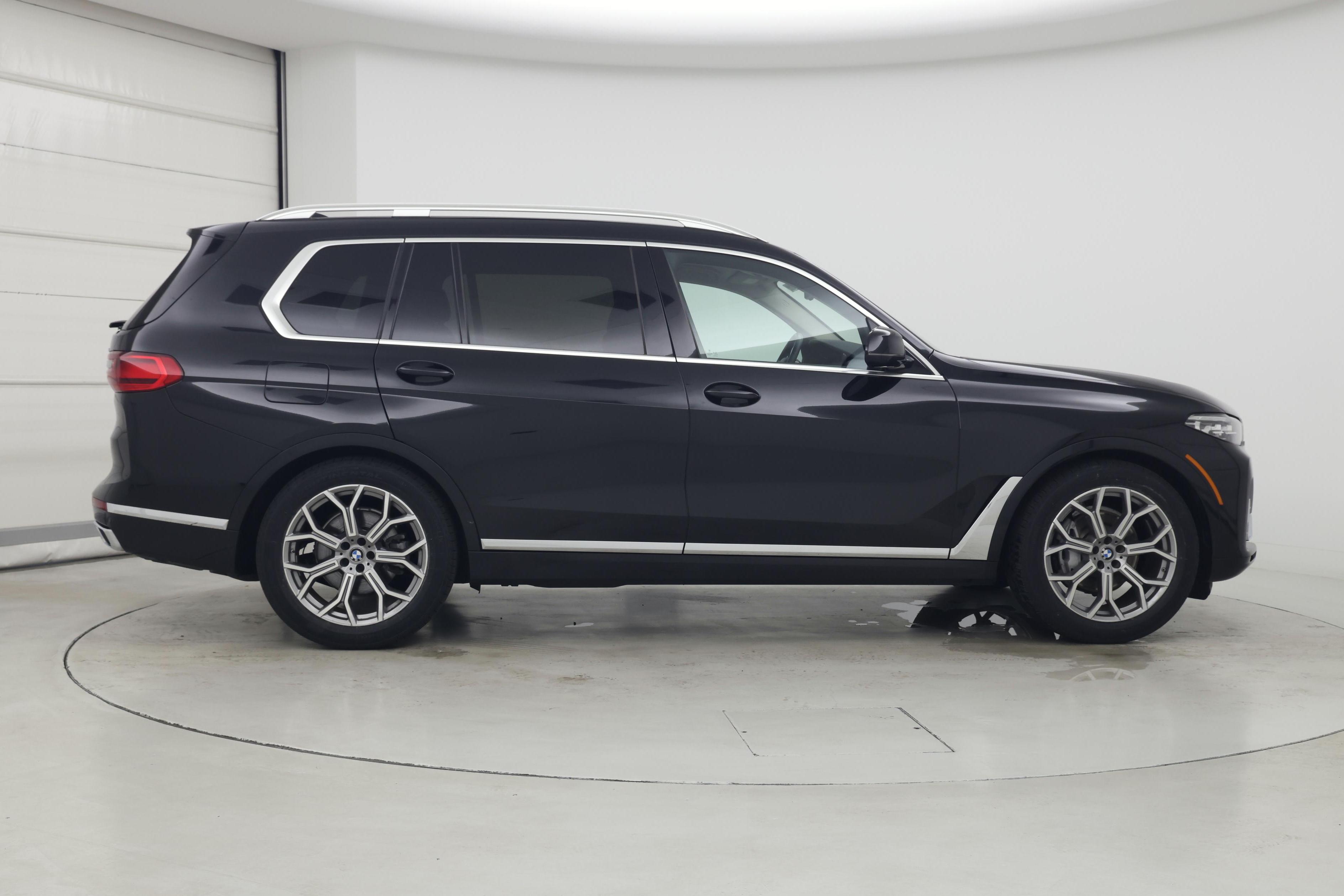 Thumbnail: 2022 BMW X7 - 7