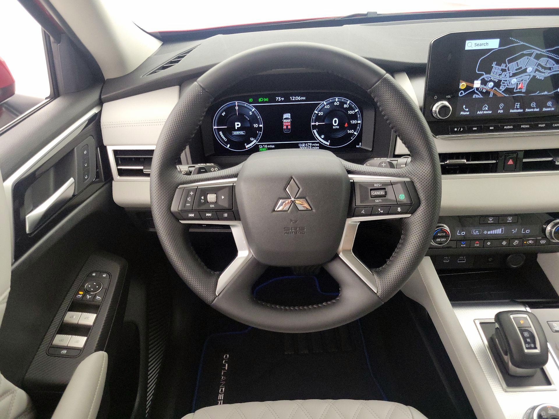 Thumbnail: 2023 Mitsubishi Outlander - 10