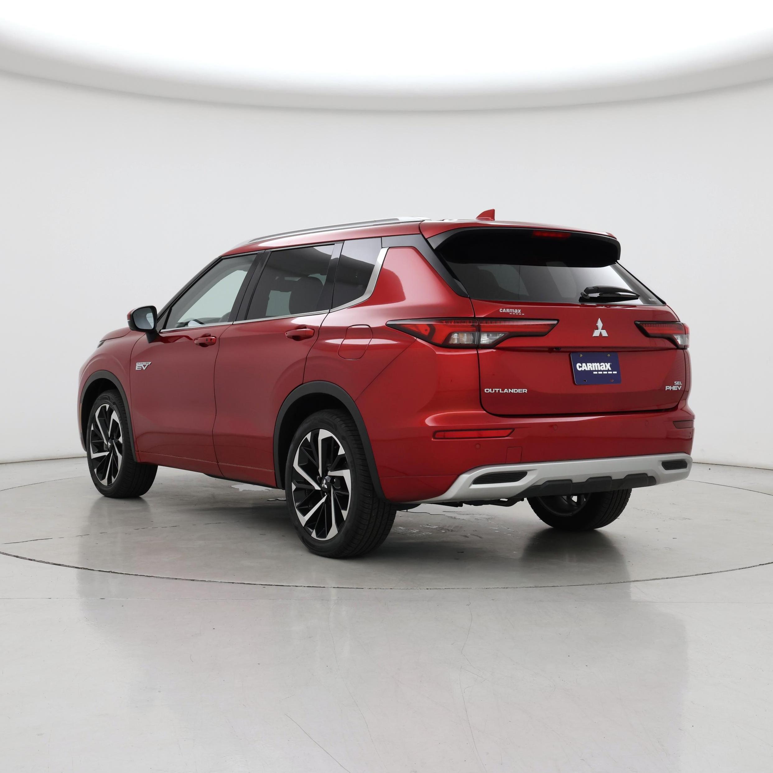 Thumbnail: 2023 Mitsubishi Outlander - 2