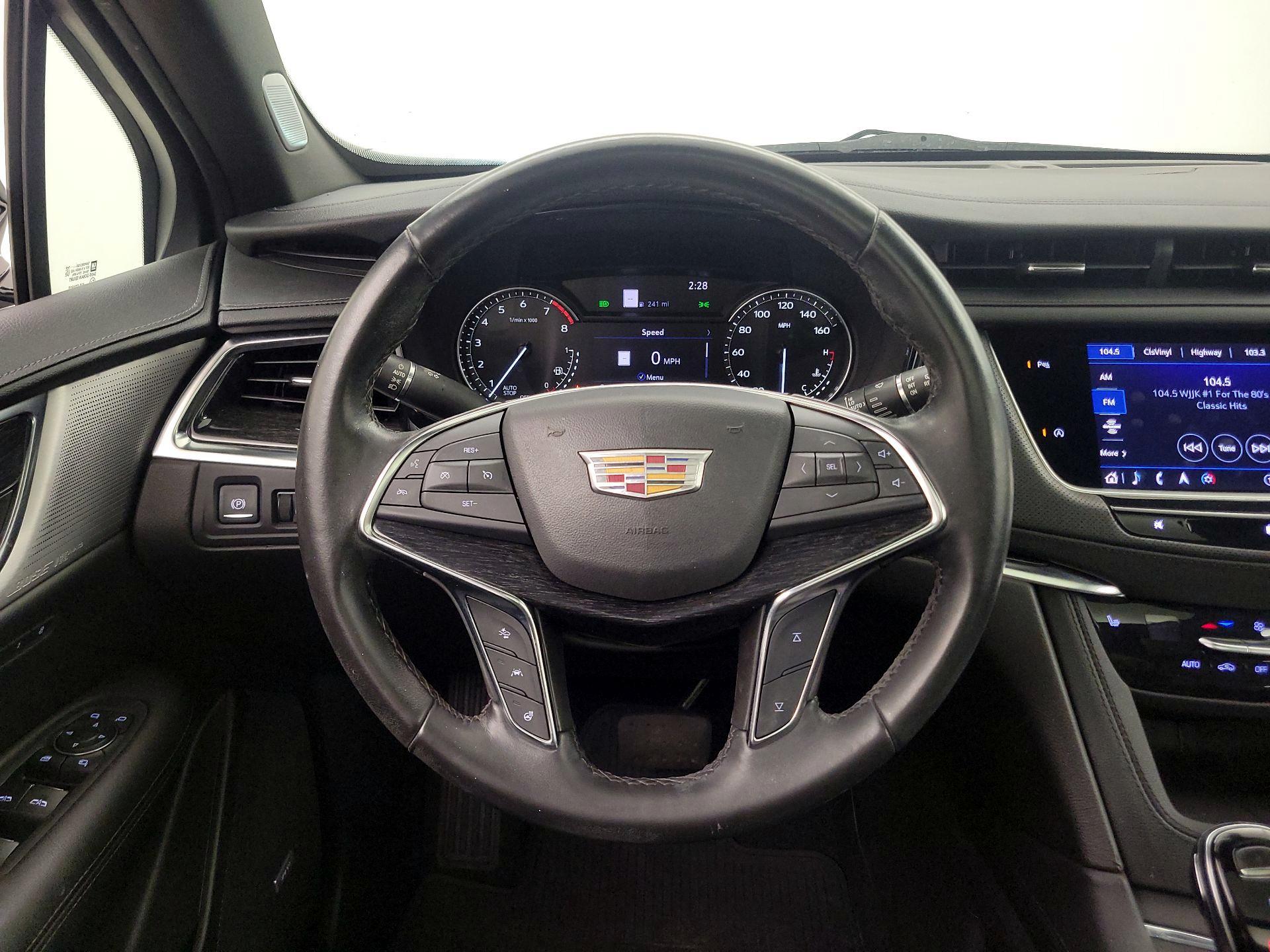 Thumbnail: 2021 Cadillac XT5 - 10