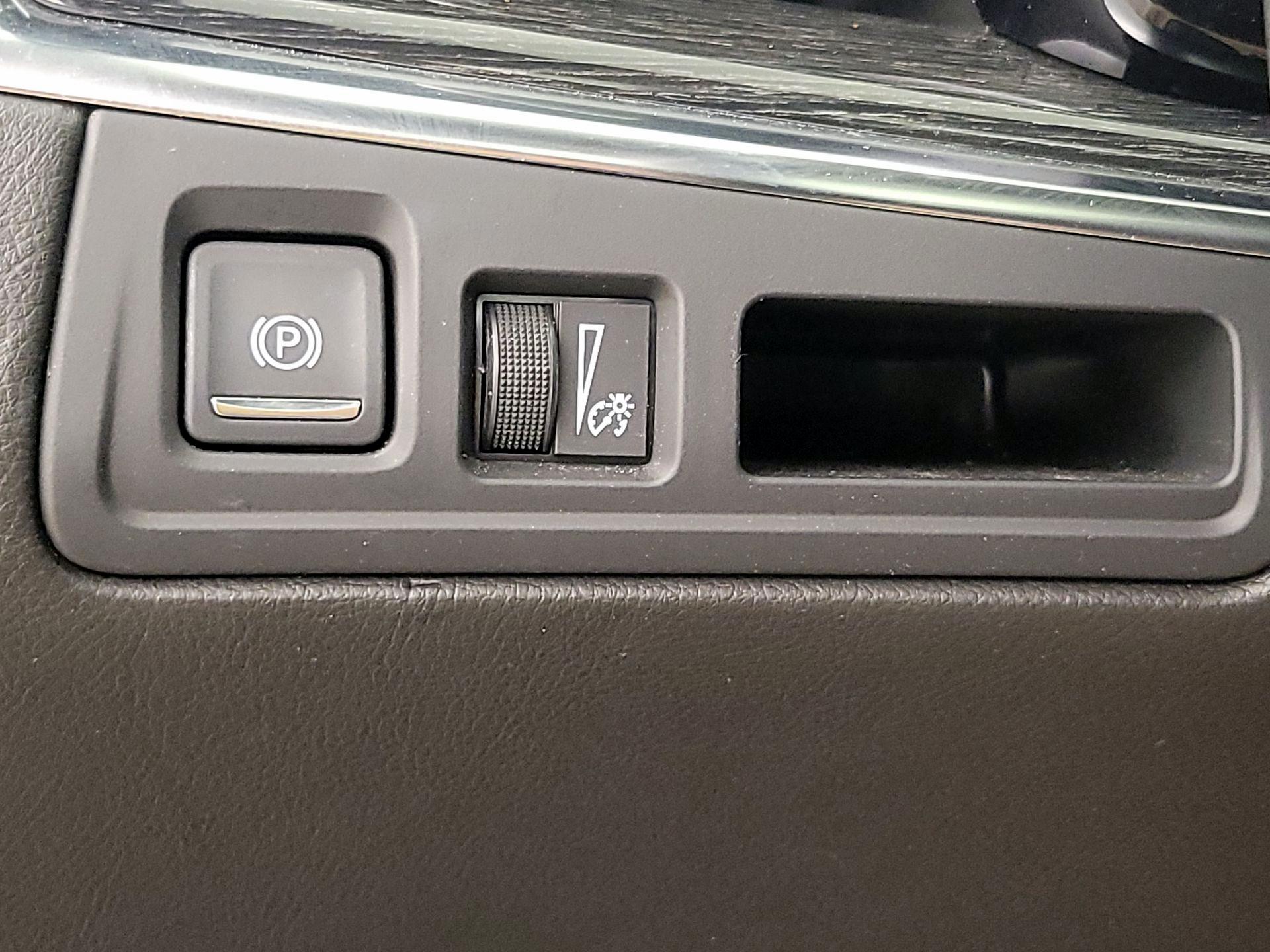 Thumbnail: 2021 Cadillac XT5 - 13