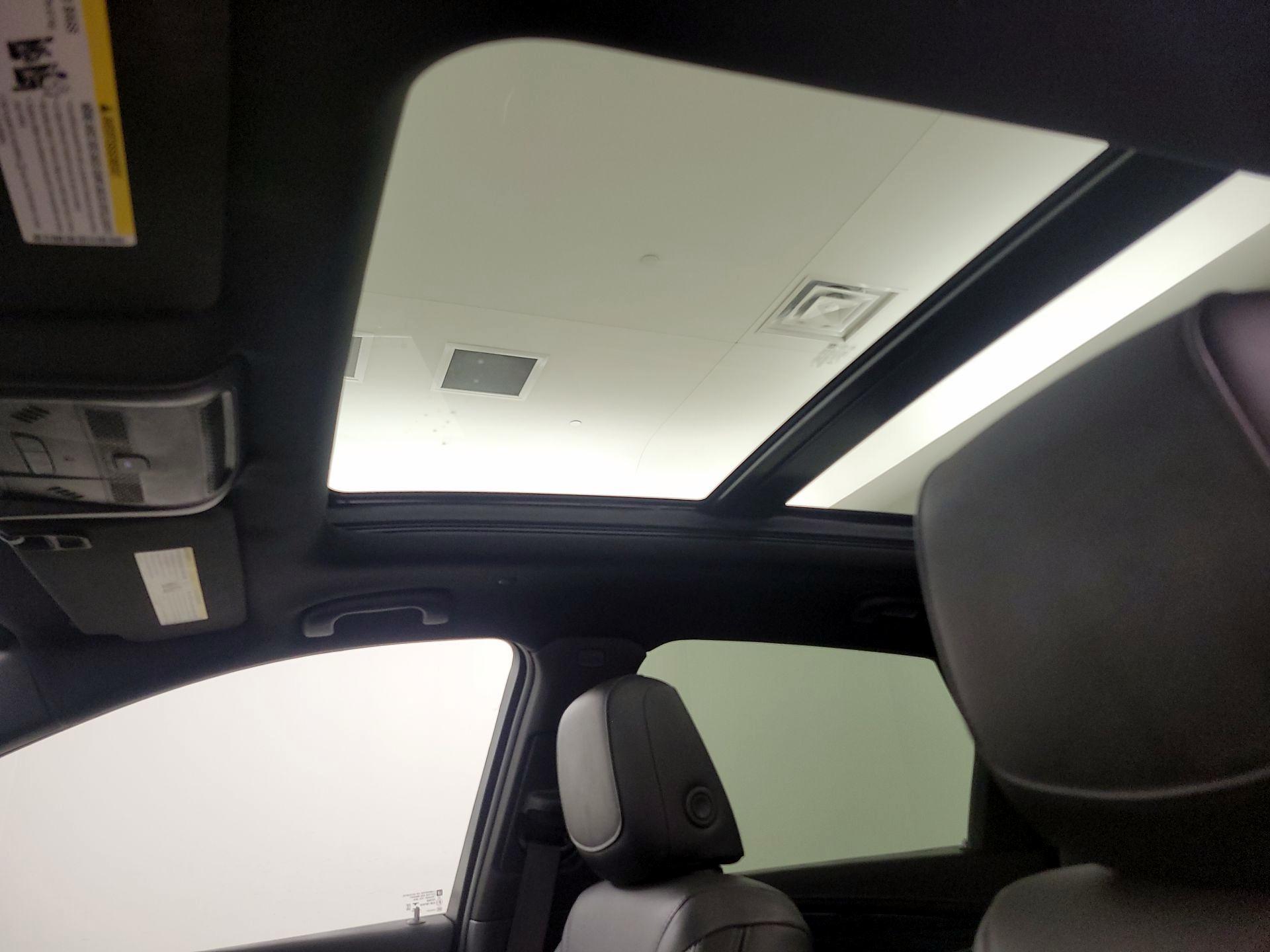 Thumbnail: 2021 Cadillac XT5 - 19