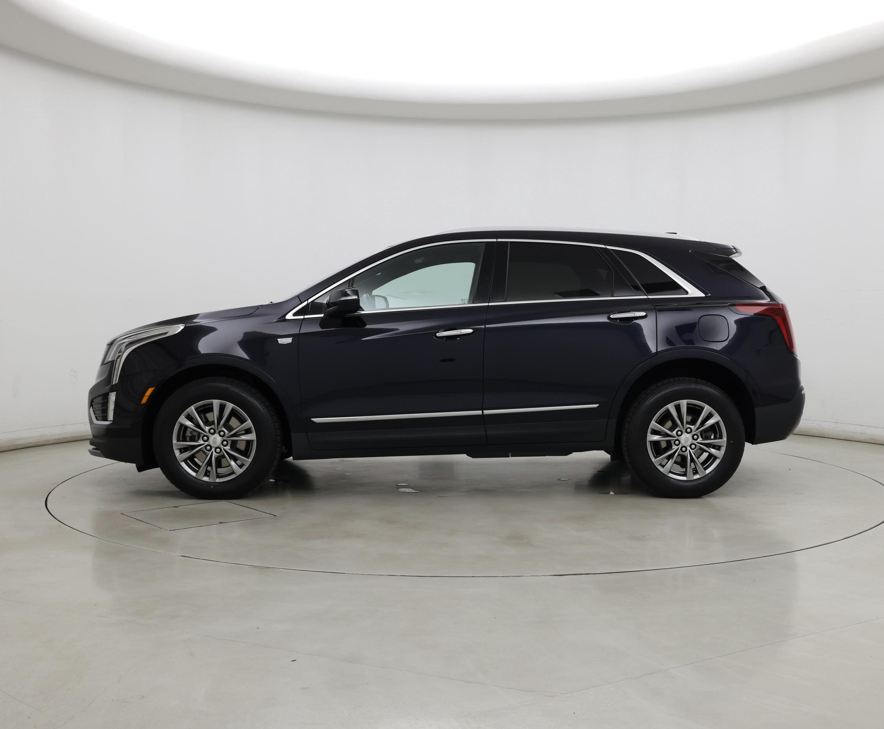 Thumbnail: 2021 Cadillac XT5 - 3