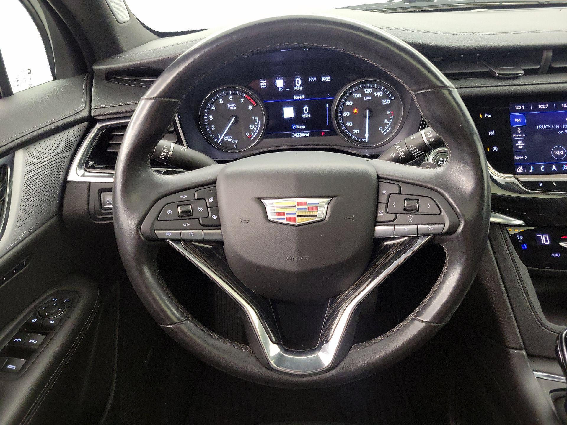 Thumbnail: 2022 Cadillac XT6 - 10