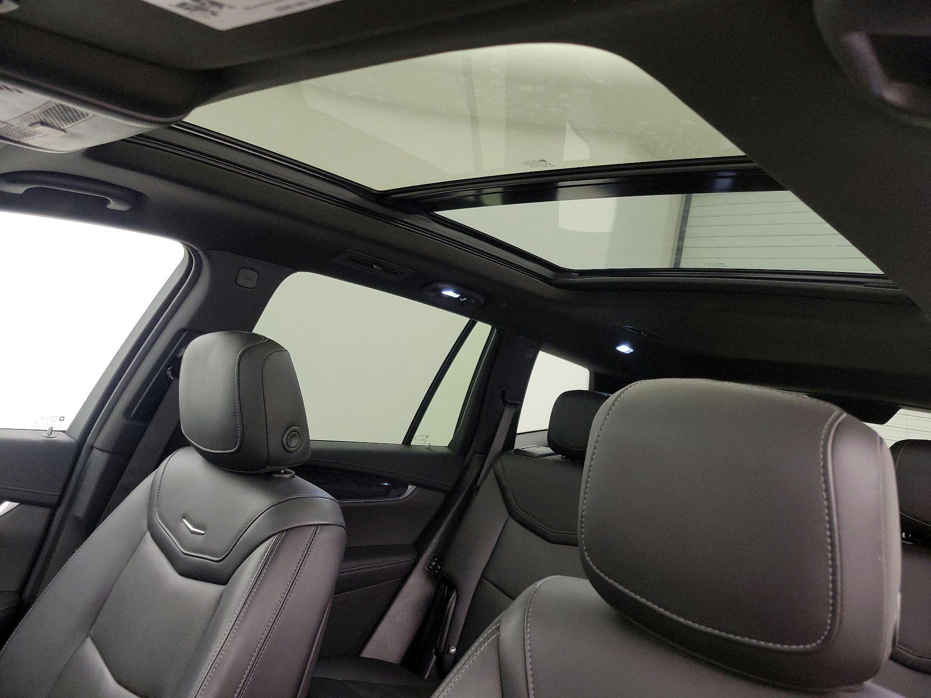 Thumbnail: 2022 Cadillac XT6 - 20