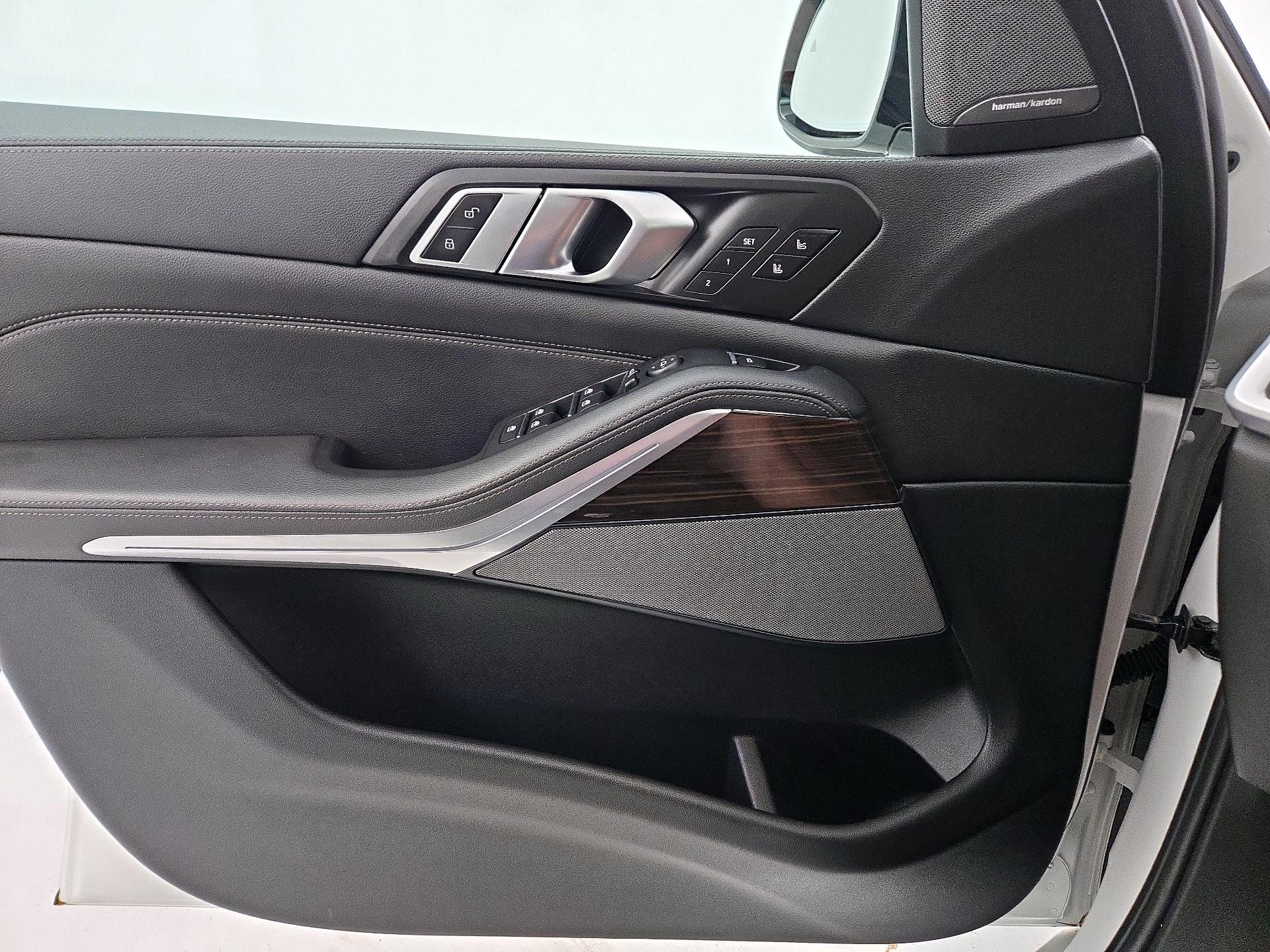 Thumbnail: 2020 BMW X5 - 12