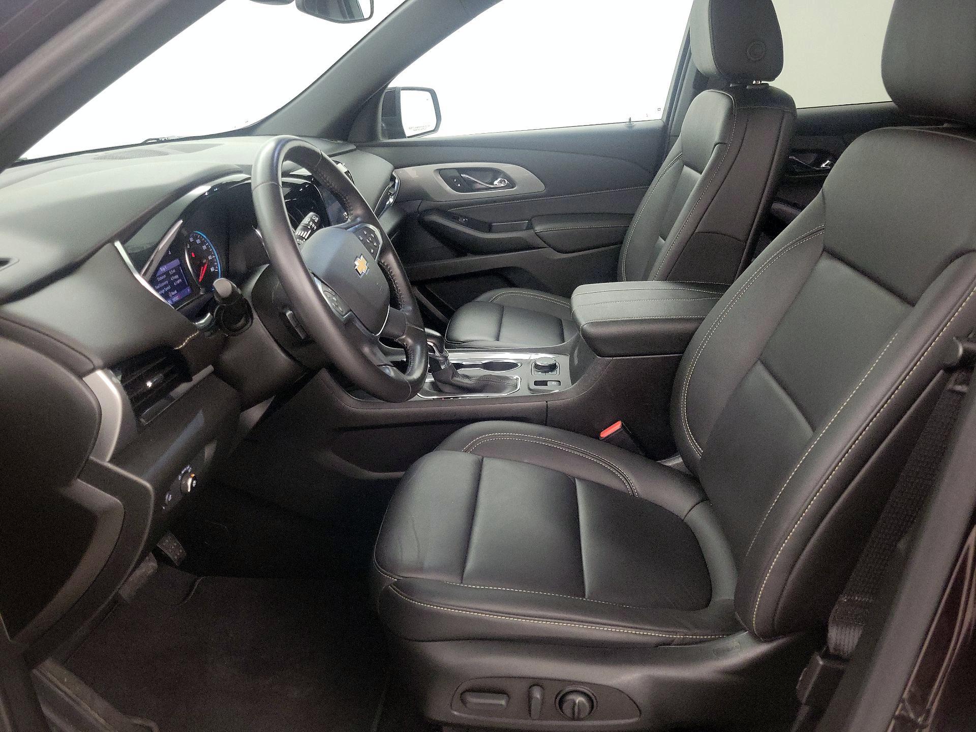 Thumbnail: 2022 Chevrolet Traverse - 11