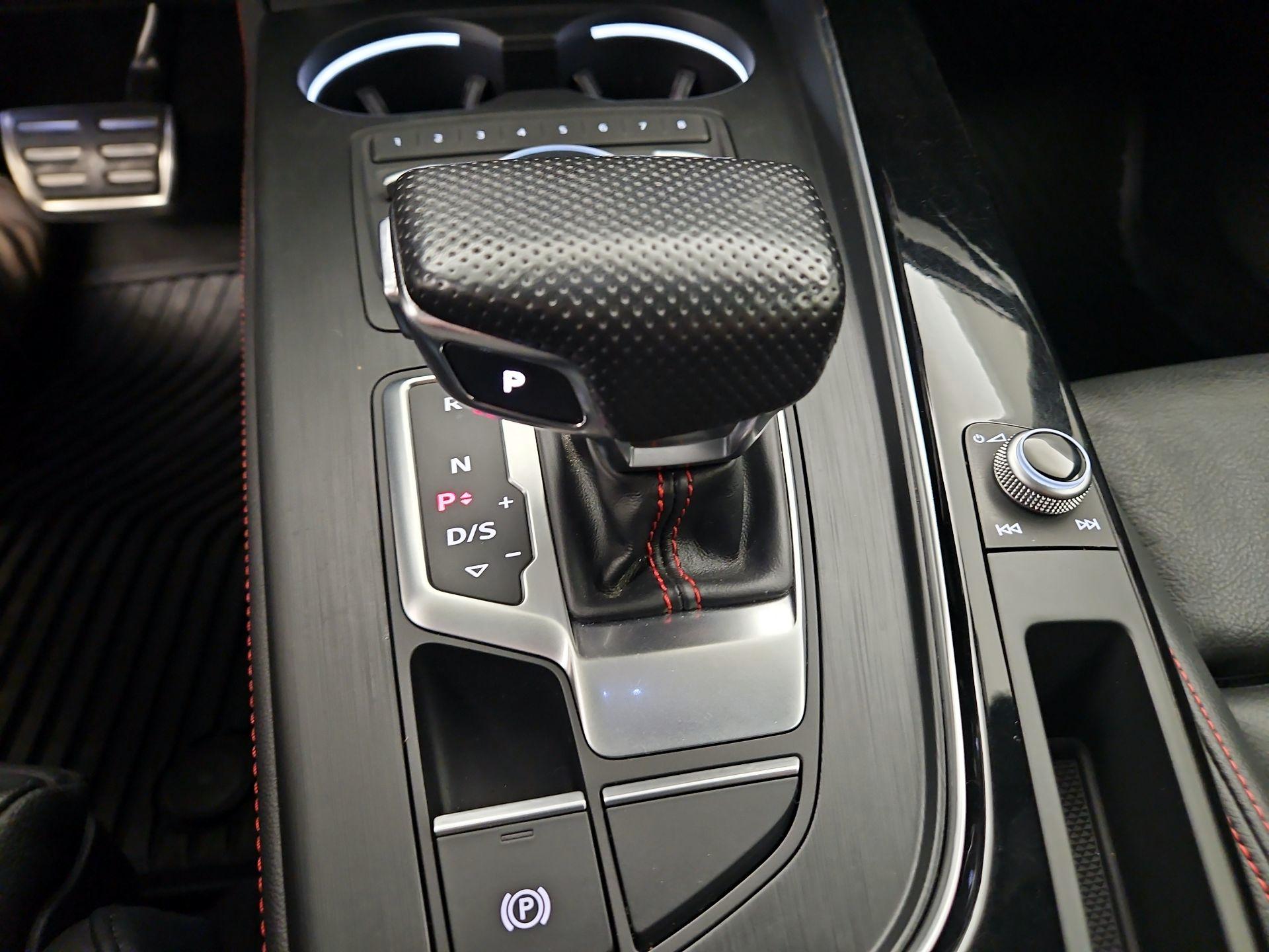 Thumbnail: 2018 Audi A4 - 18