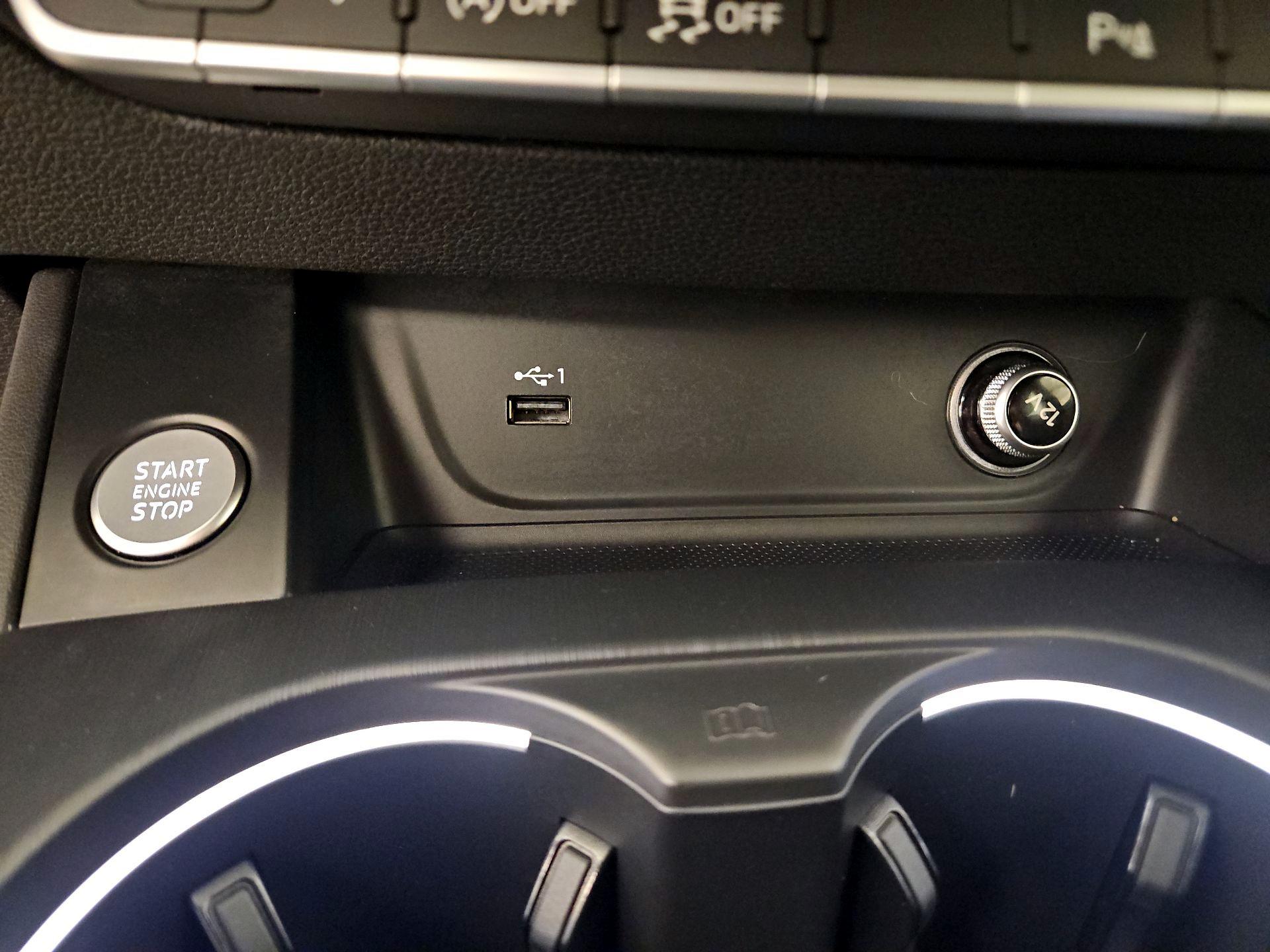 Thumbnail: 2018 Audi A4 - 19