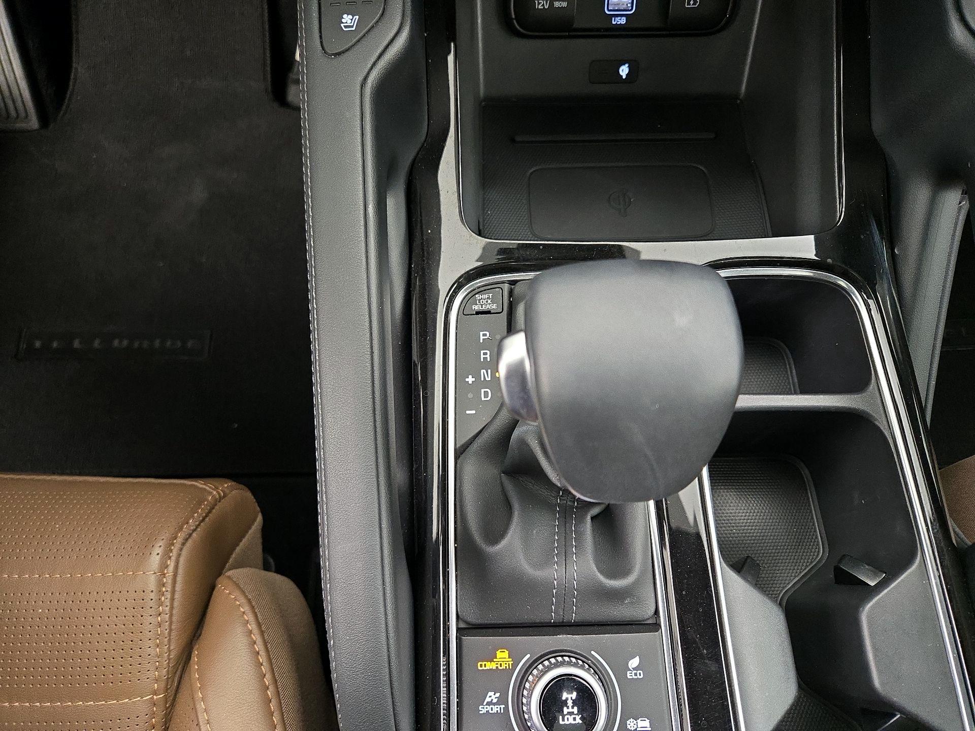 Thumbnail: 2020 Kia Telluride - 18