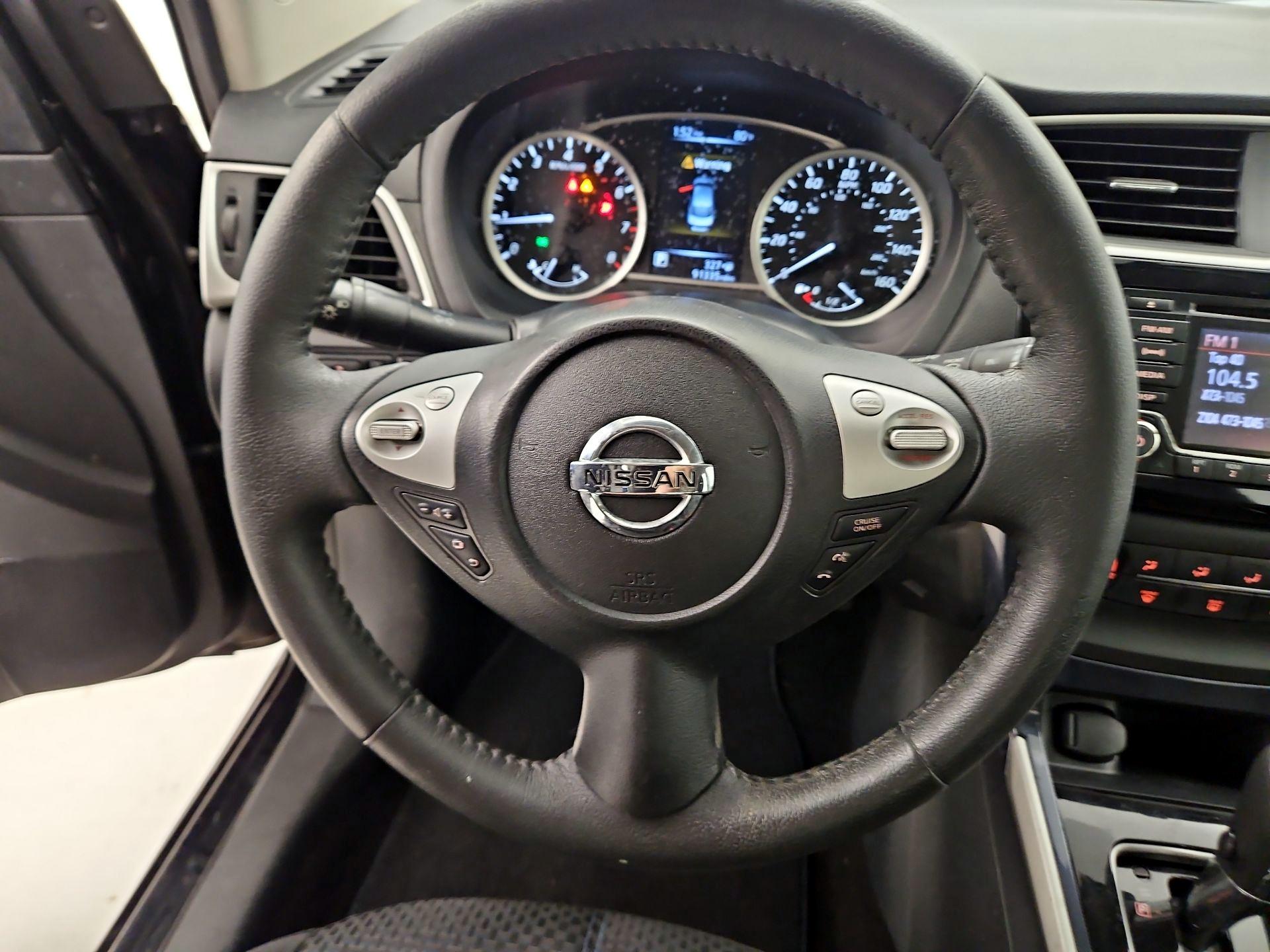 Thumbnail: 2017 Nissan Sentra - 10