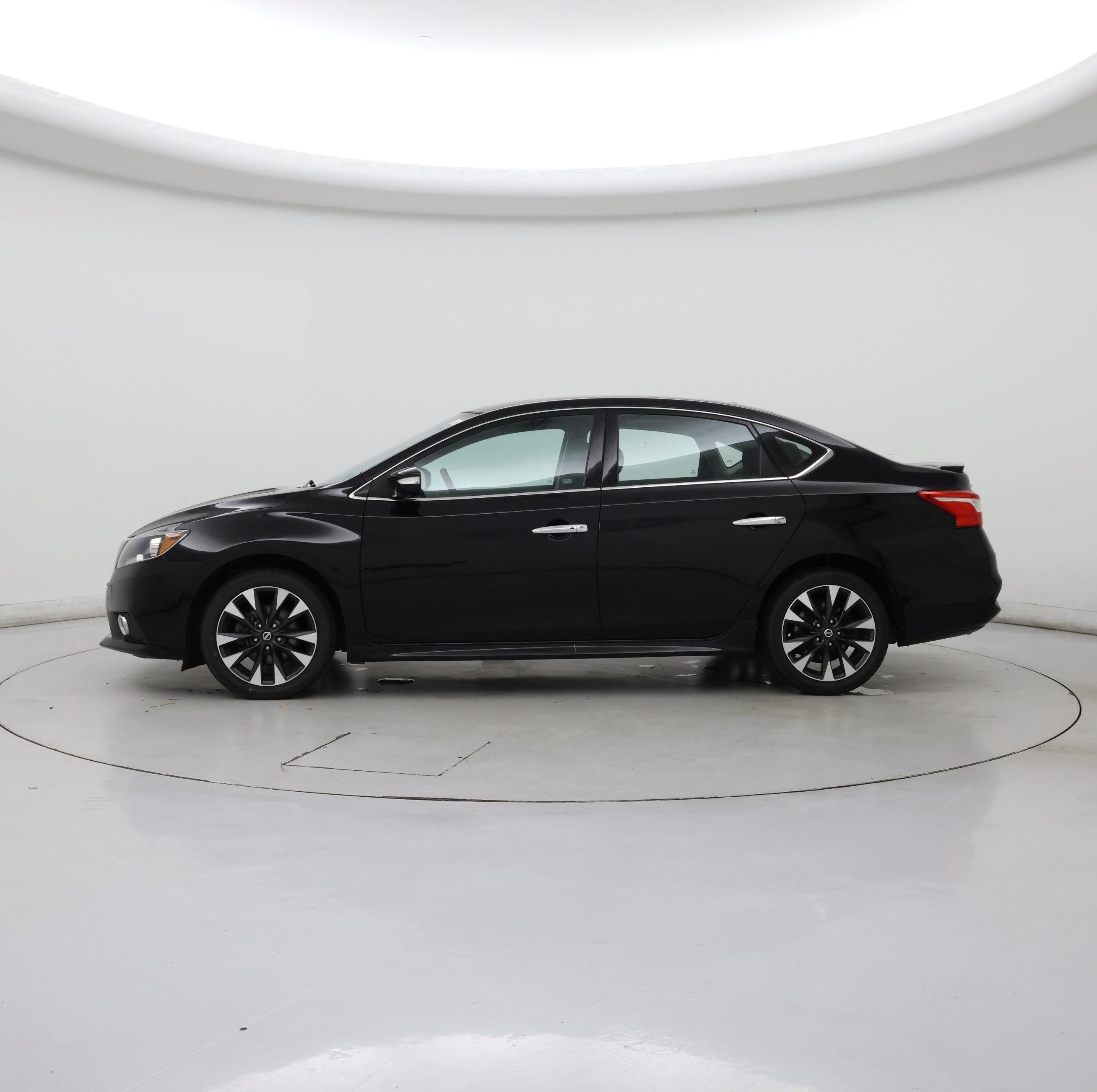 Thumbnail: 2017 Nissan Sentra - 3