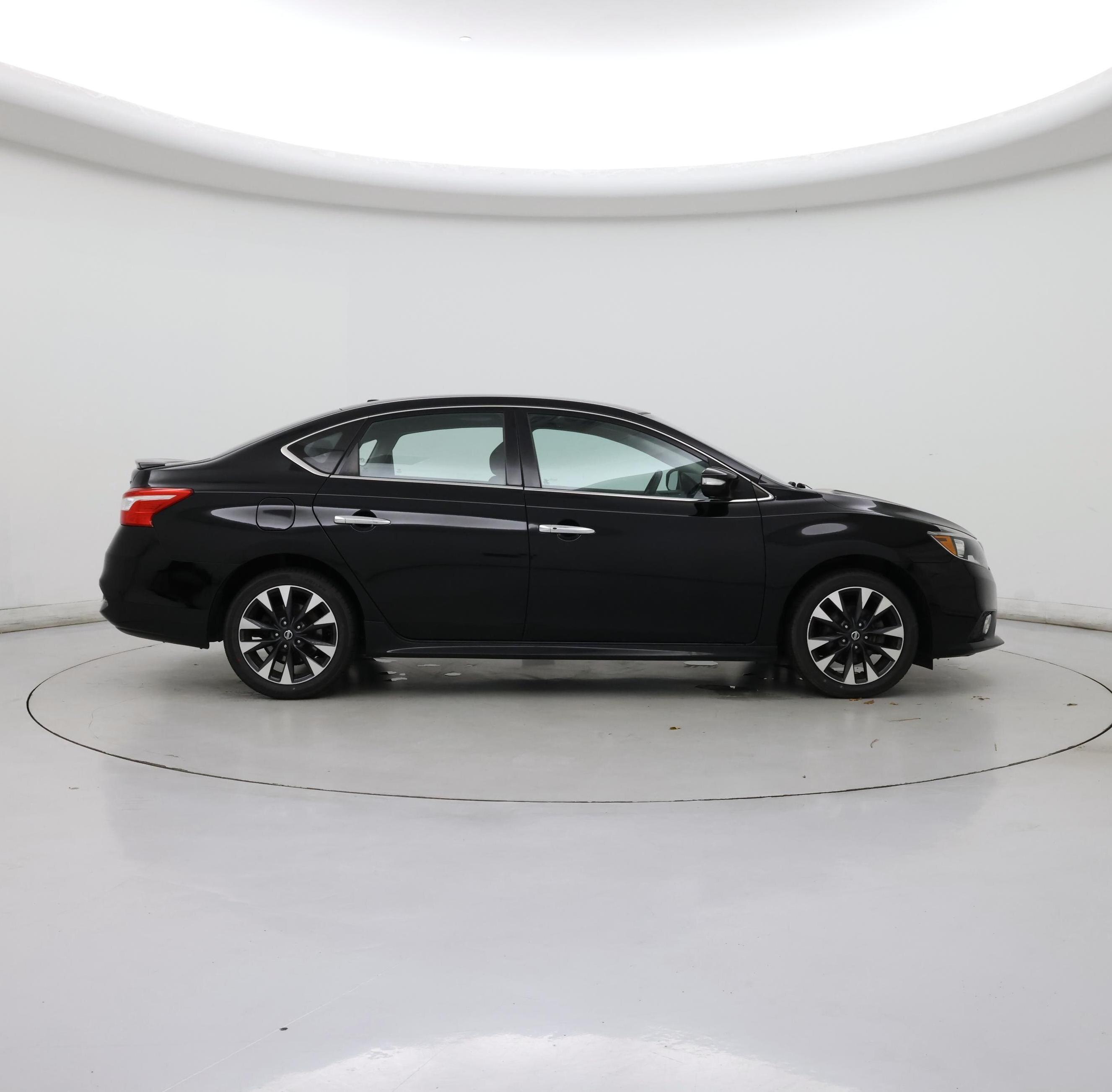 Thumbnail: 2017 Nissan Sentra - 7