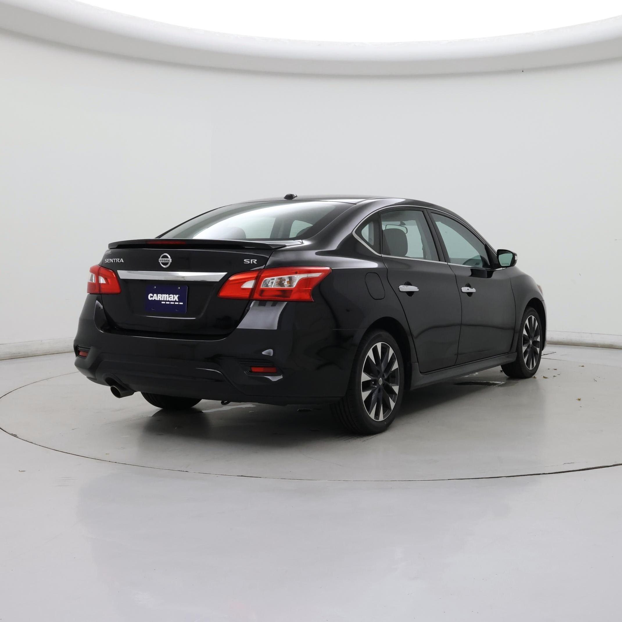Thumbnail: 2017 Nissan Sentra - 8