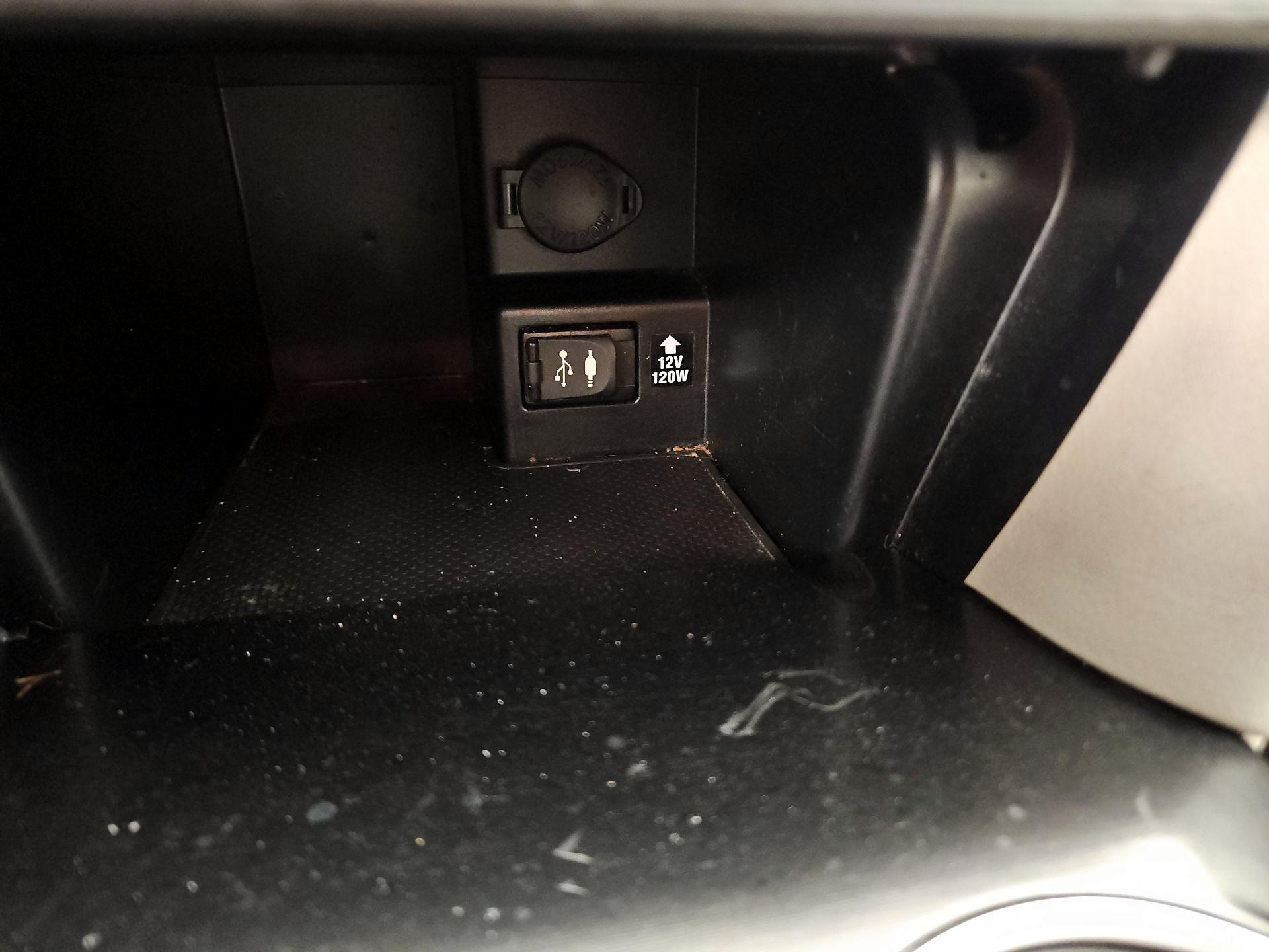 Thumbnail: 2014 Toyota Camry - 18