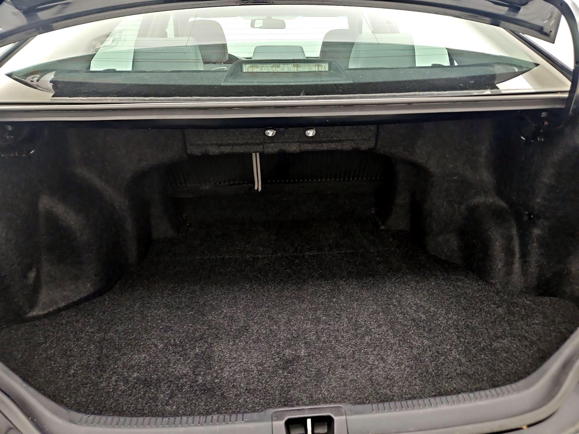 Thumbnail: 2014 Toyota Camry - 20