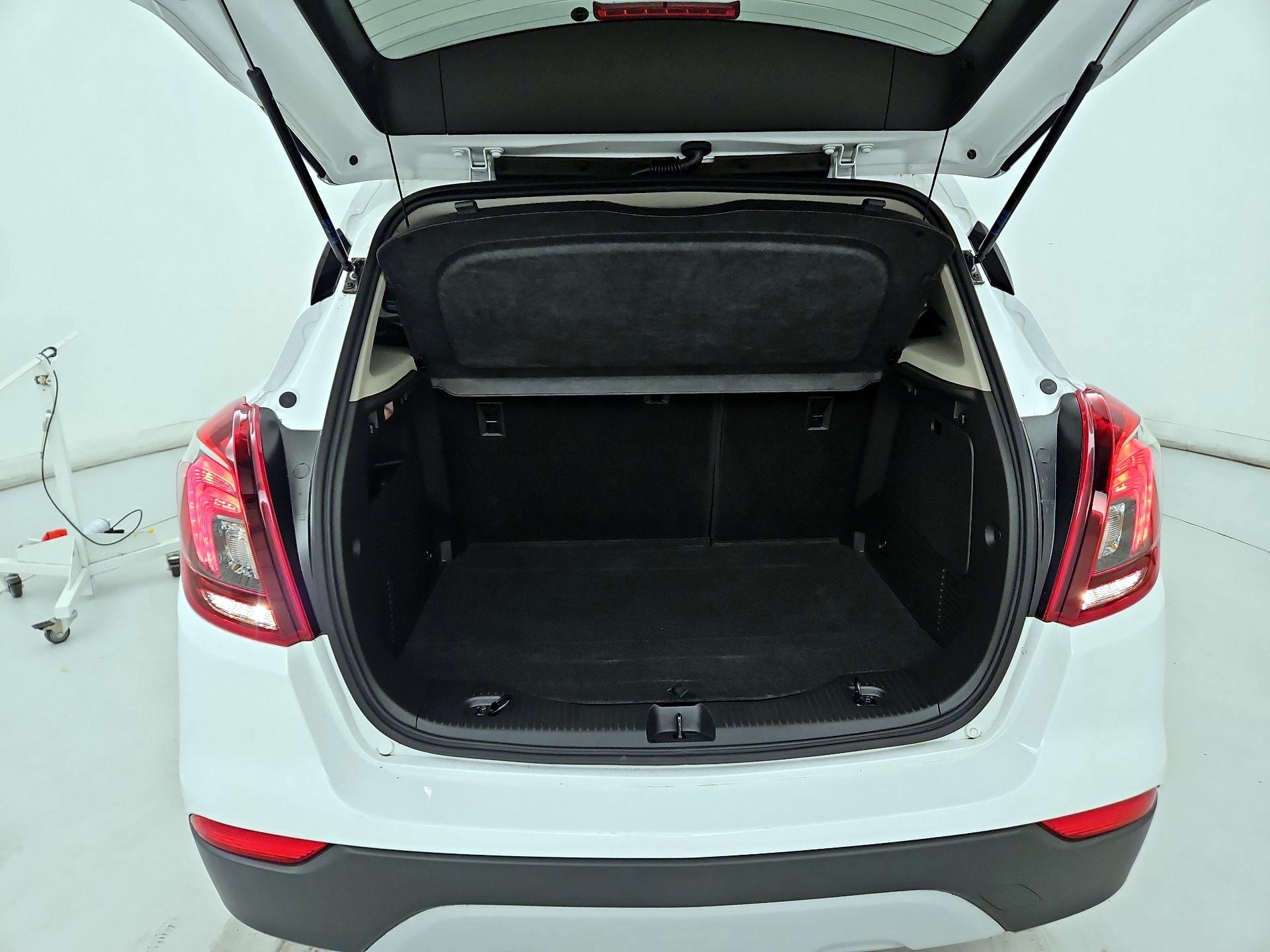 Thumbnail: 2022 Buick Encore - 20