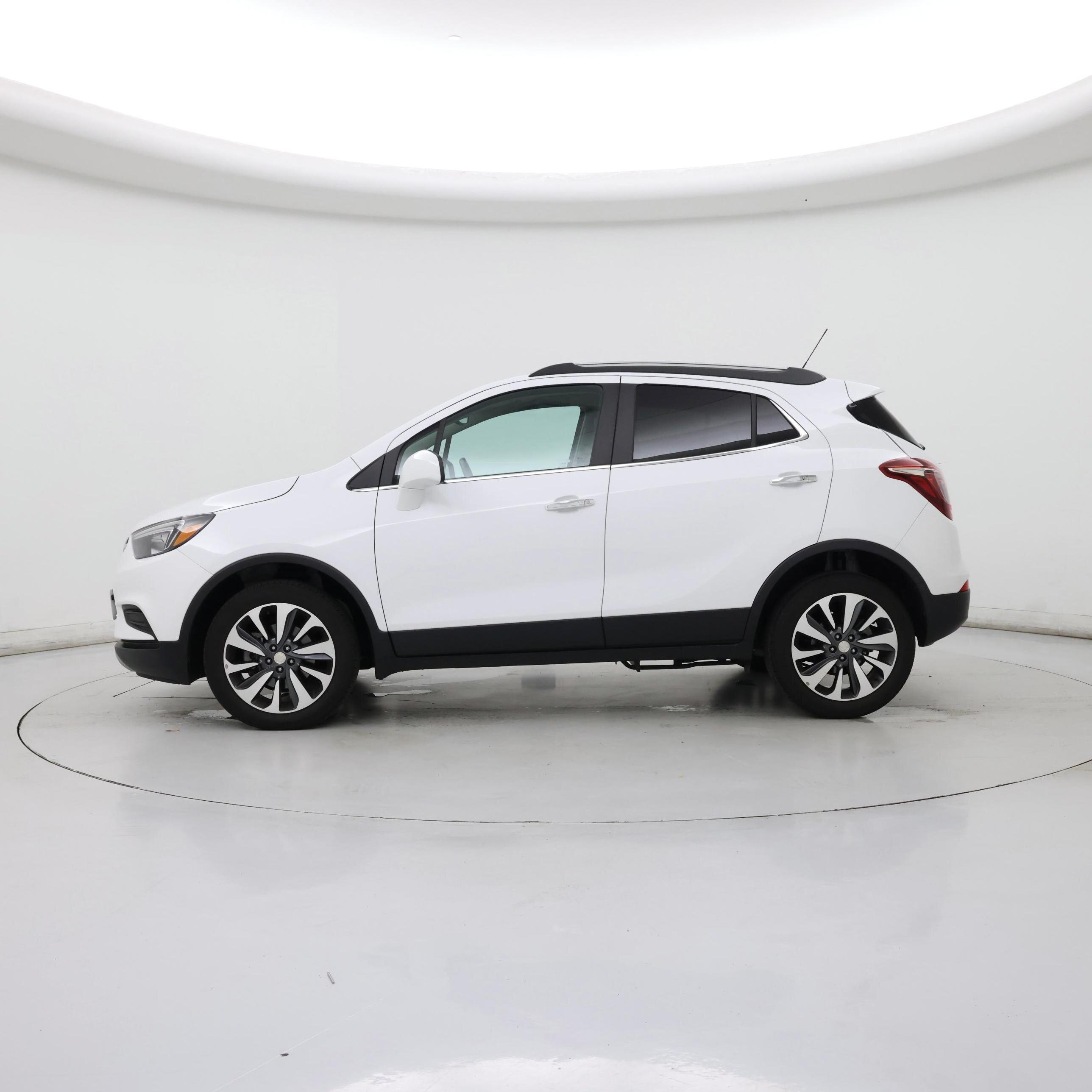 Thumbnail: 2022 Buick Encore - 3