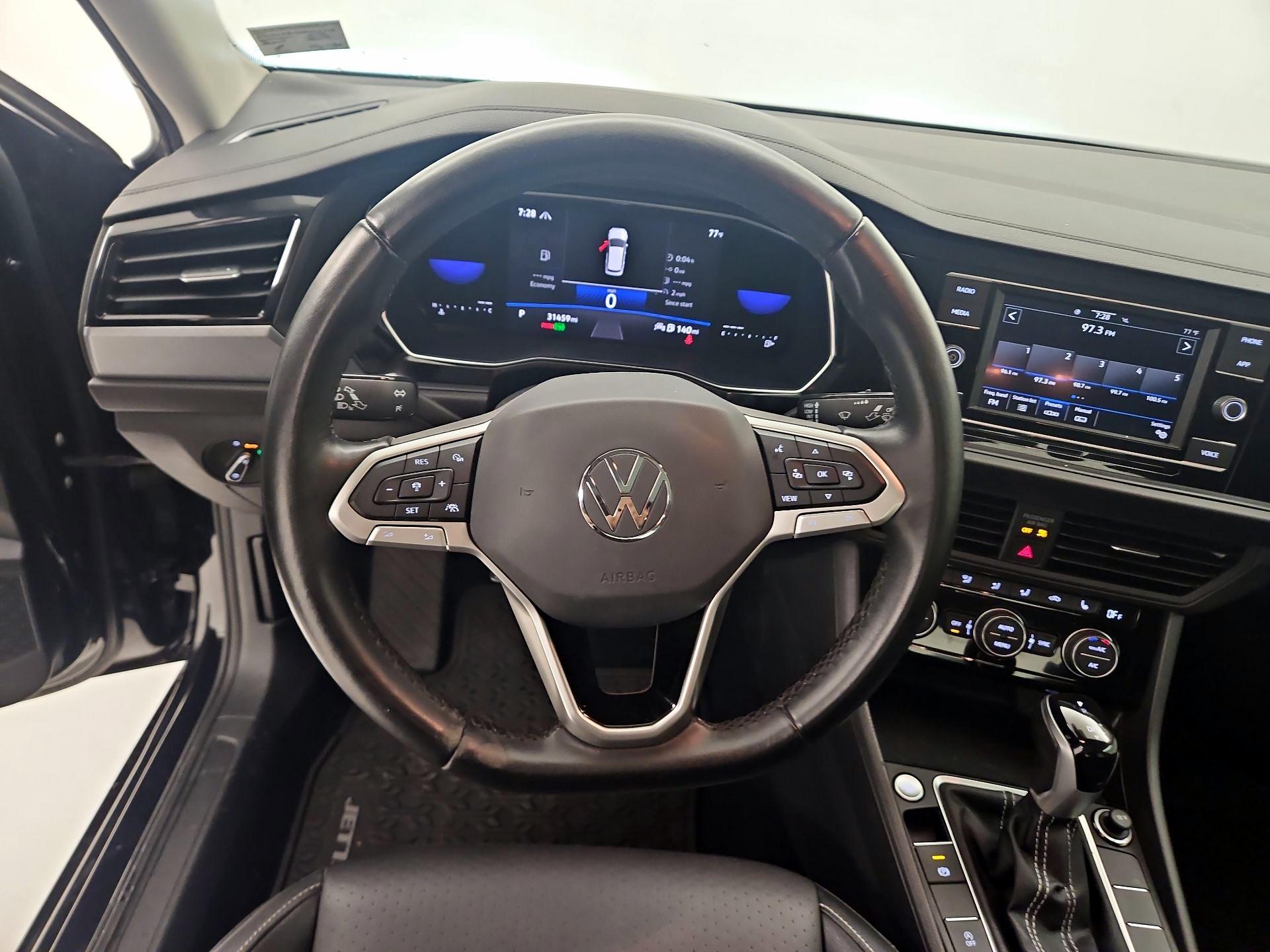 Thumbnail: 2022 Volkswagen Jetta - 10