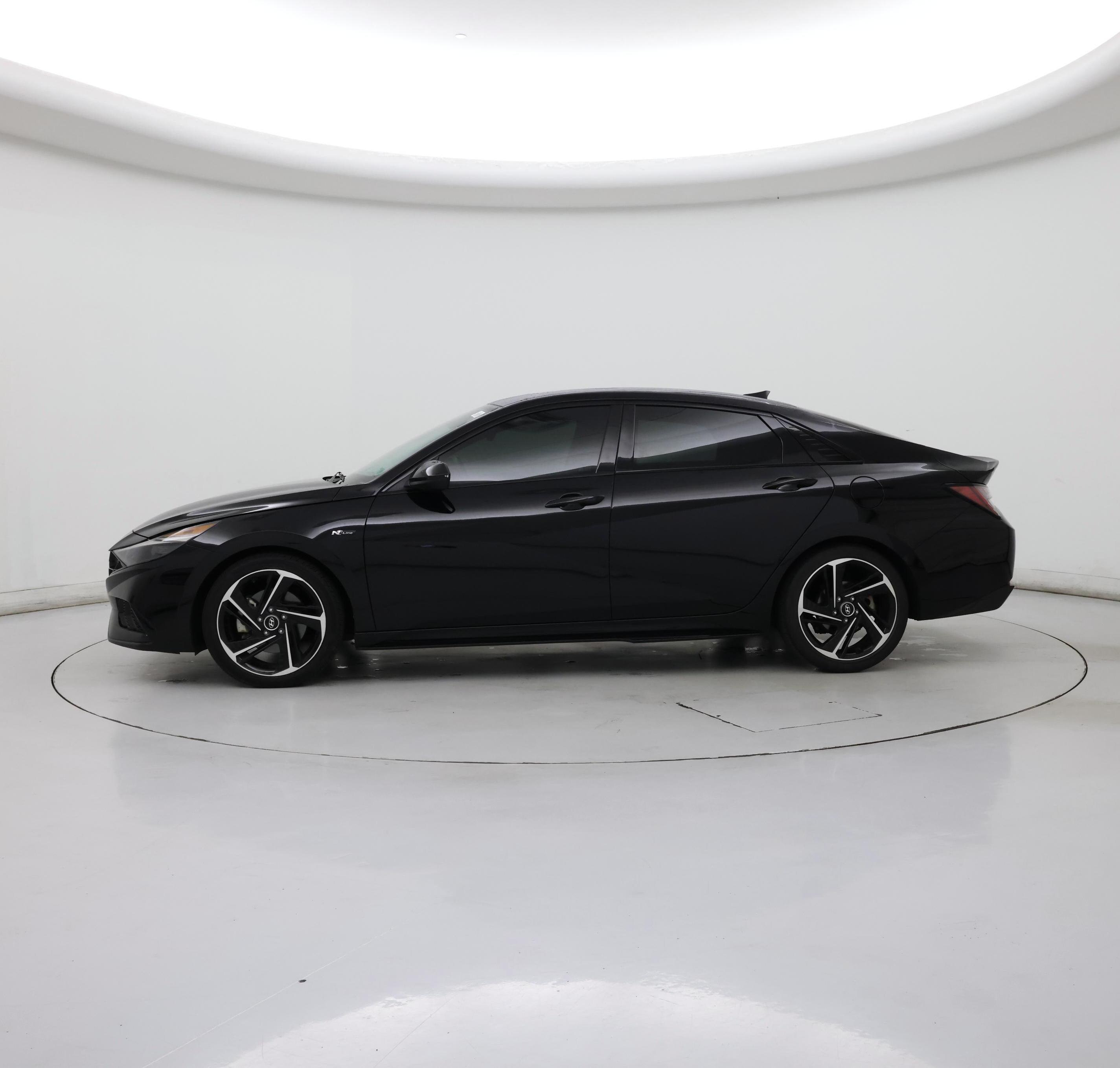 Thumbnail: 2022 Hyundai Elantra - 3