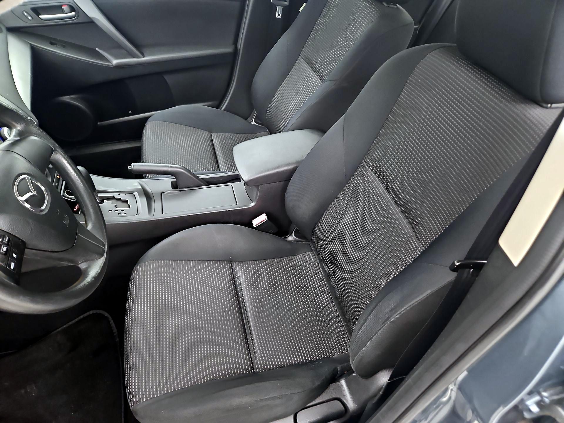 Thumbnail: 2013 Mazda Mazda3 - 11