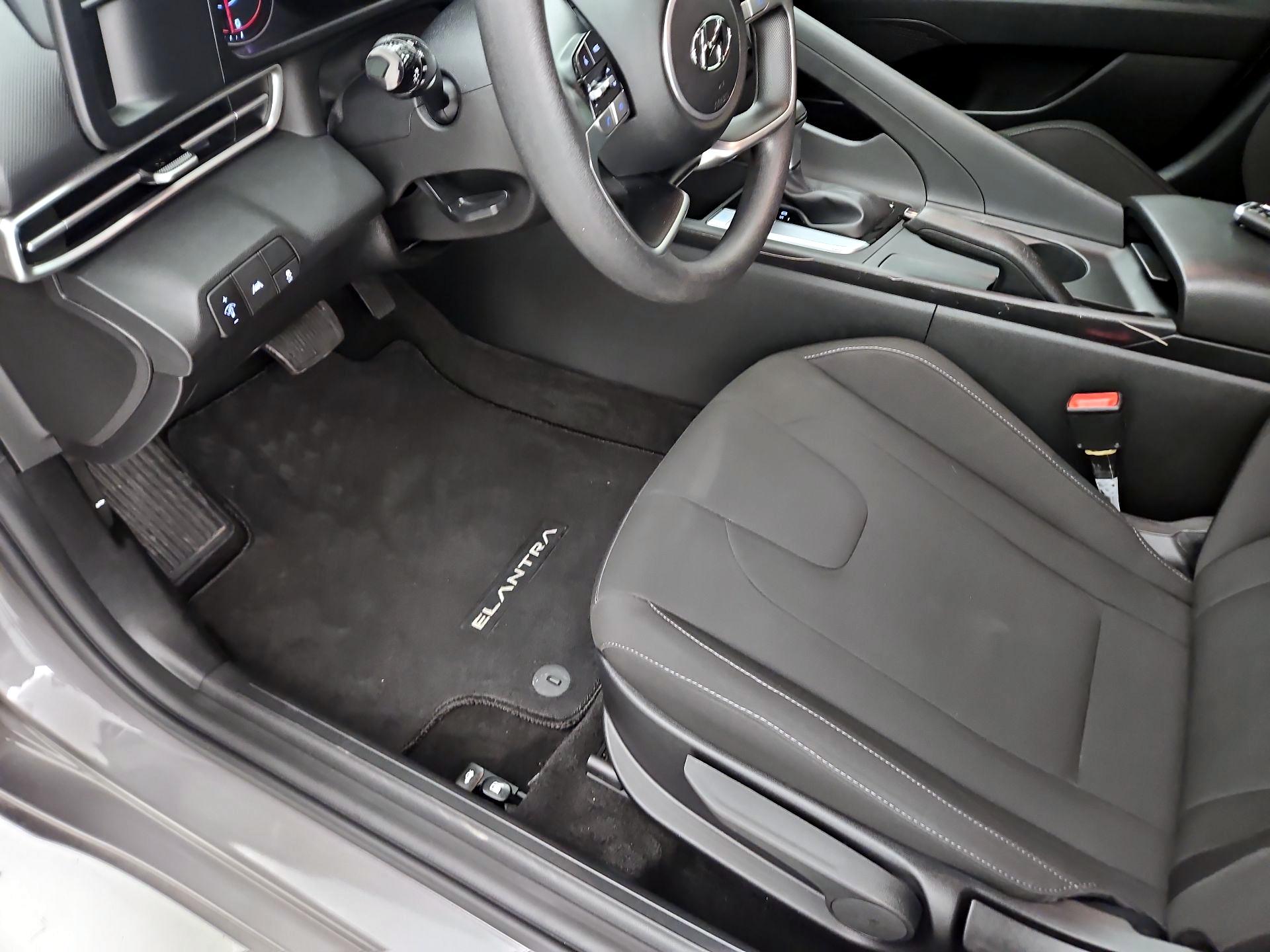 Thumbnail: 2021 Hyundai Elantra - 11