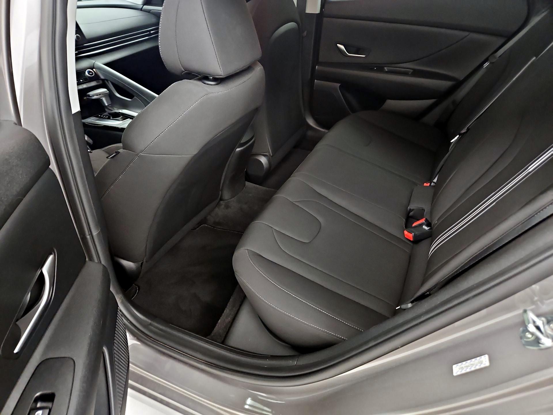 Thumbnail: 2021 Hyundai Elantra - 19