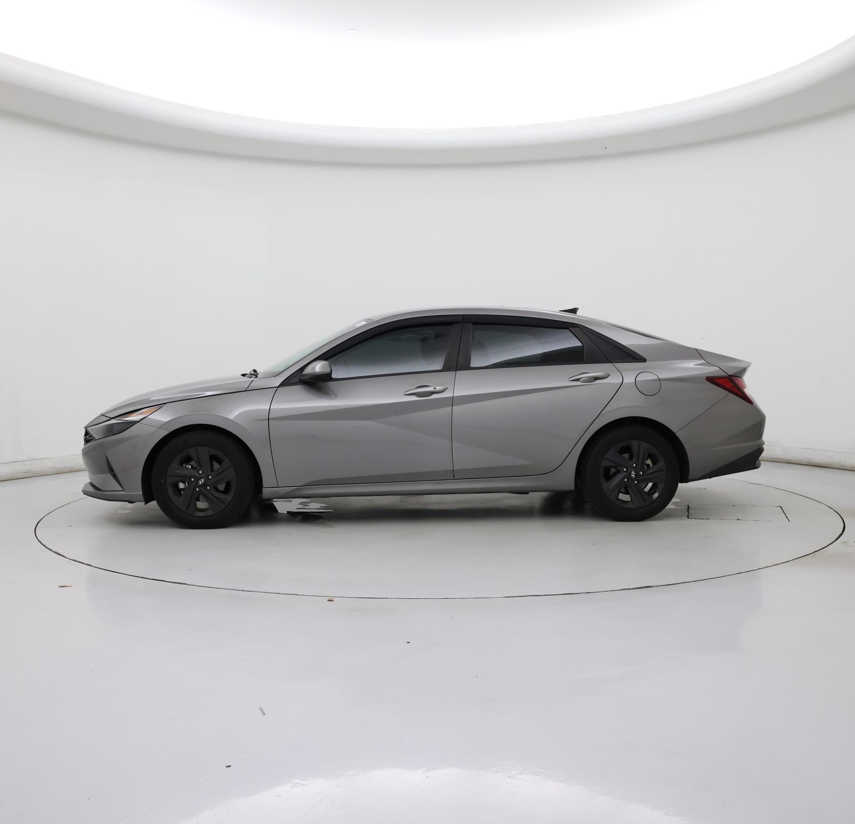 Thumbnail: 2021 Hyundai Elantra - 3
