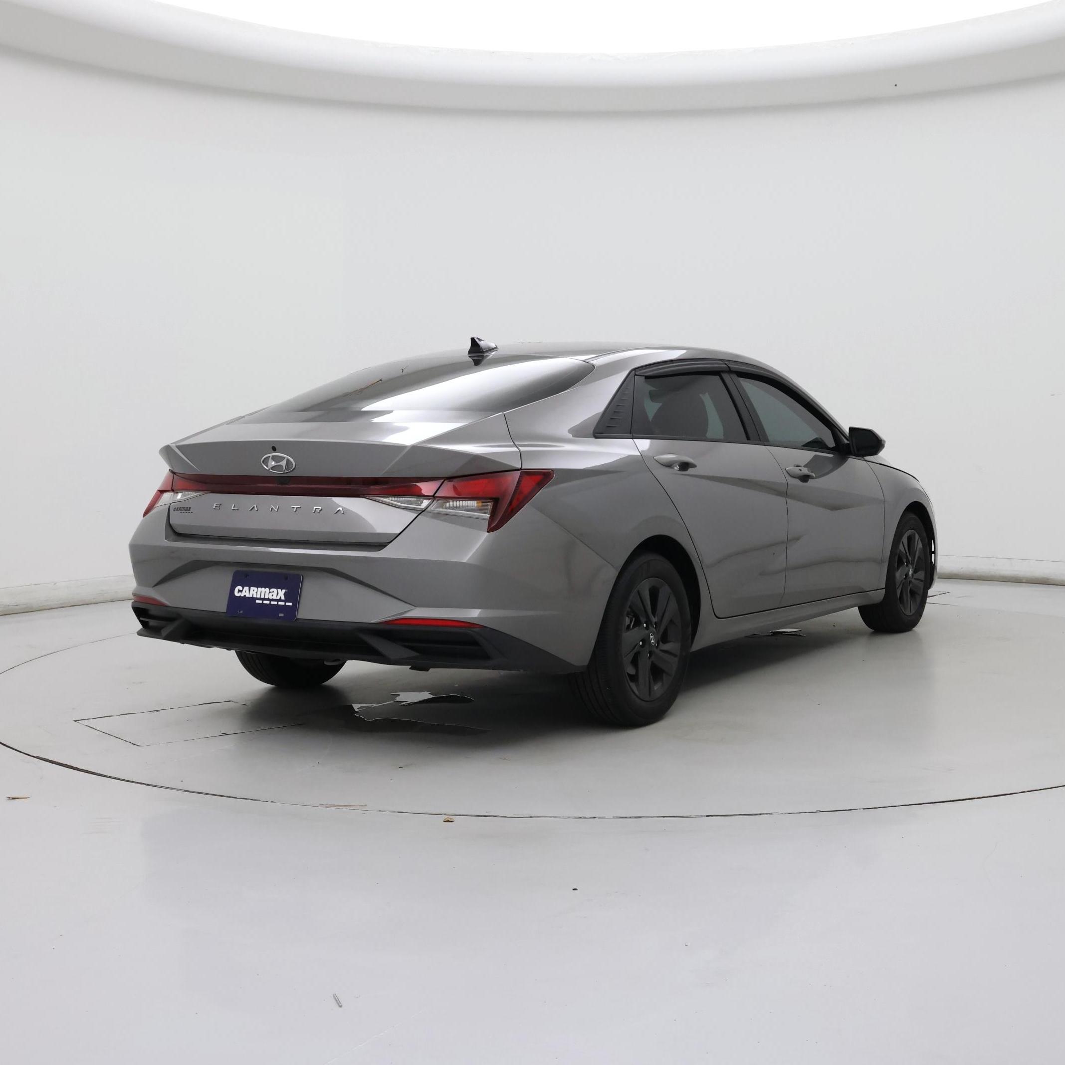 Thumbnail: 2021 Hyundai Elantra - 8