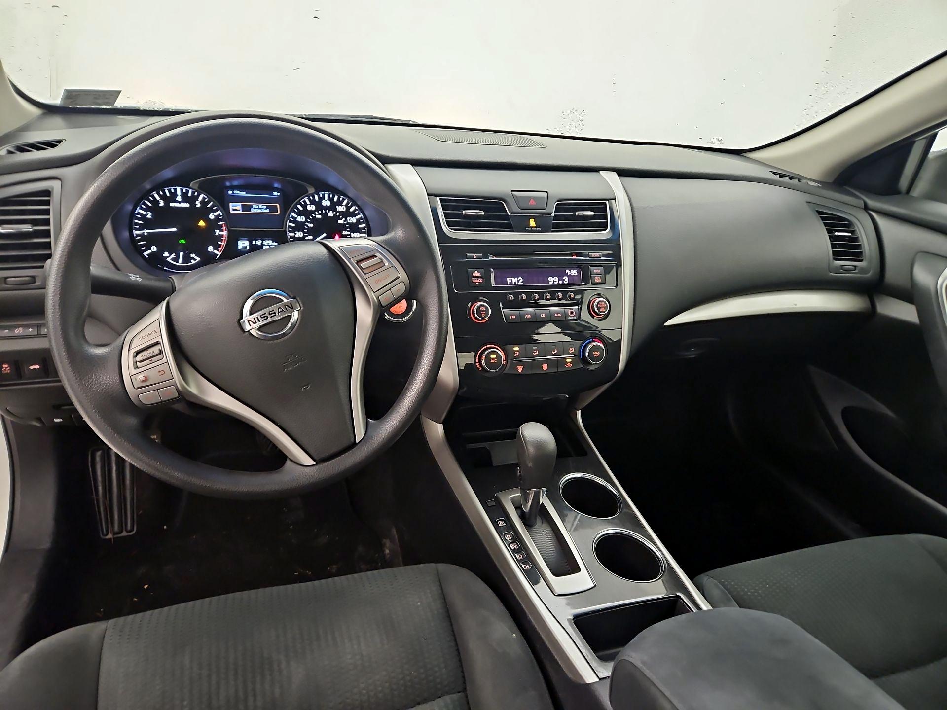 Thumbnail: 2014 Nissan Altima - 9