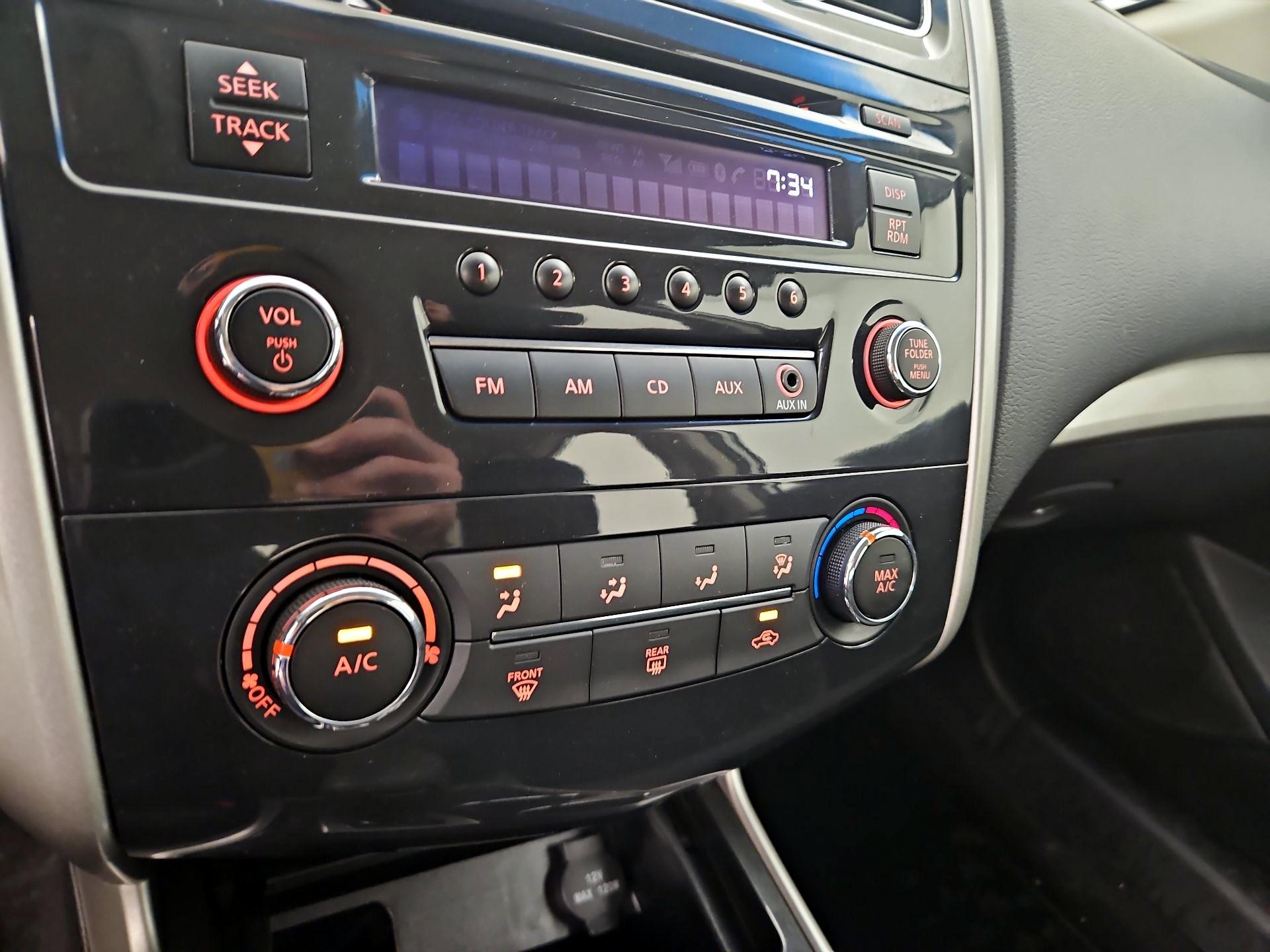 Thumbnail: 2014 Nissan Altima - 15