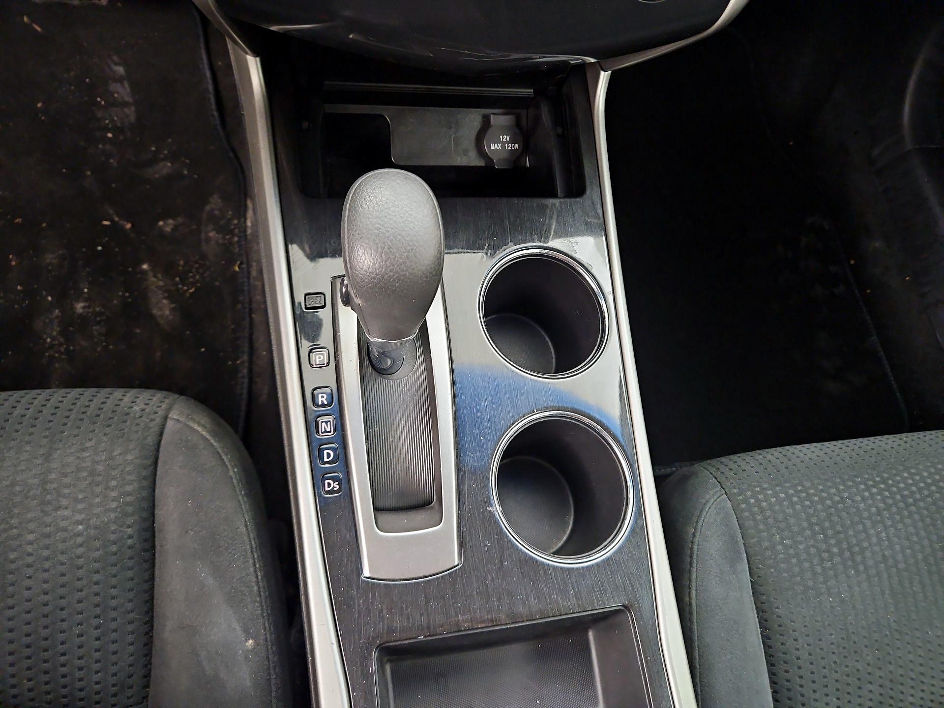 Thumbnail: 2014 Nissan Altima - 16