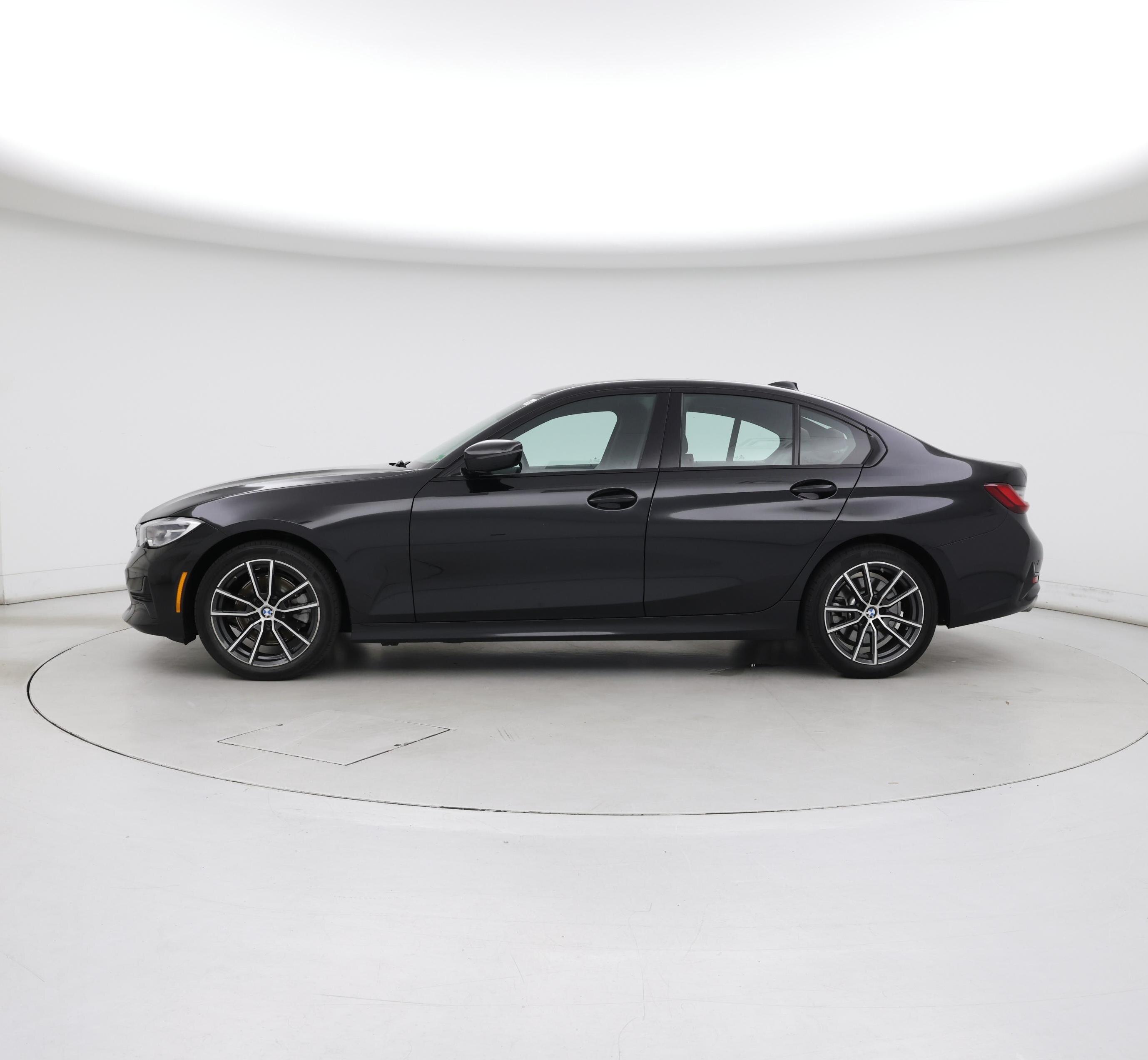Thumbnail: 2022 BMW 3 Series - 3