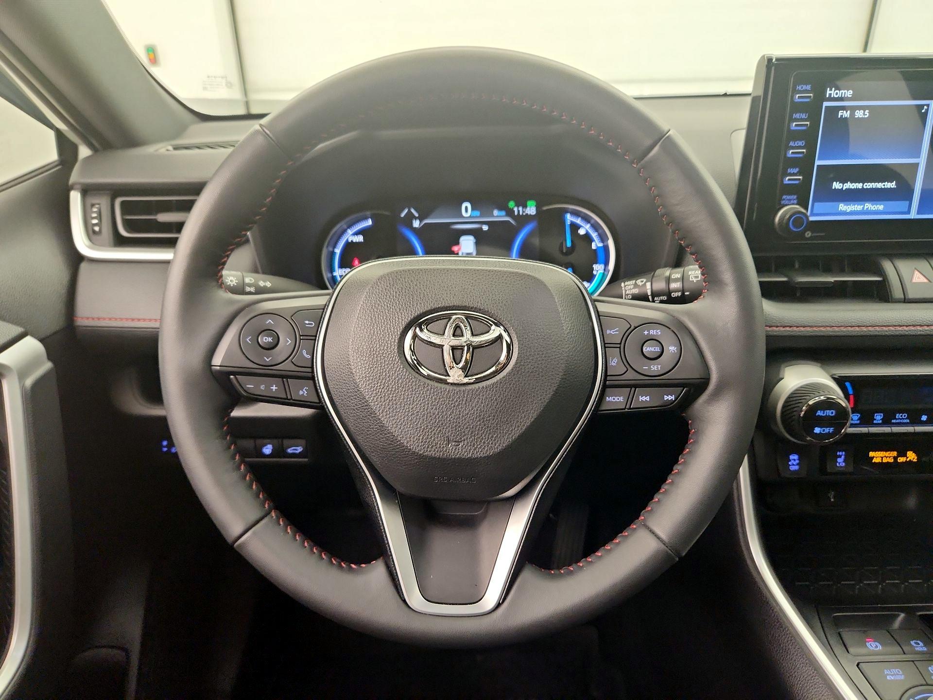 Thumbnail: 2022 Toyota RAV4 - 10