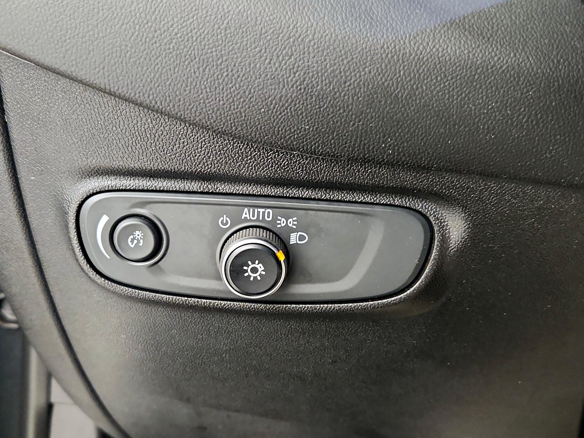 Thumbnail: 2020 Chevrolet Equinox - 13
