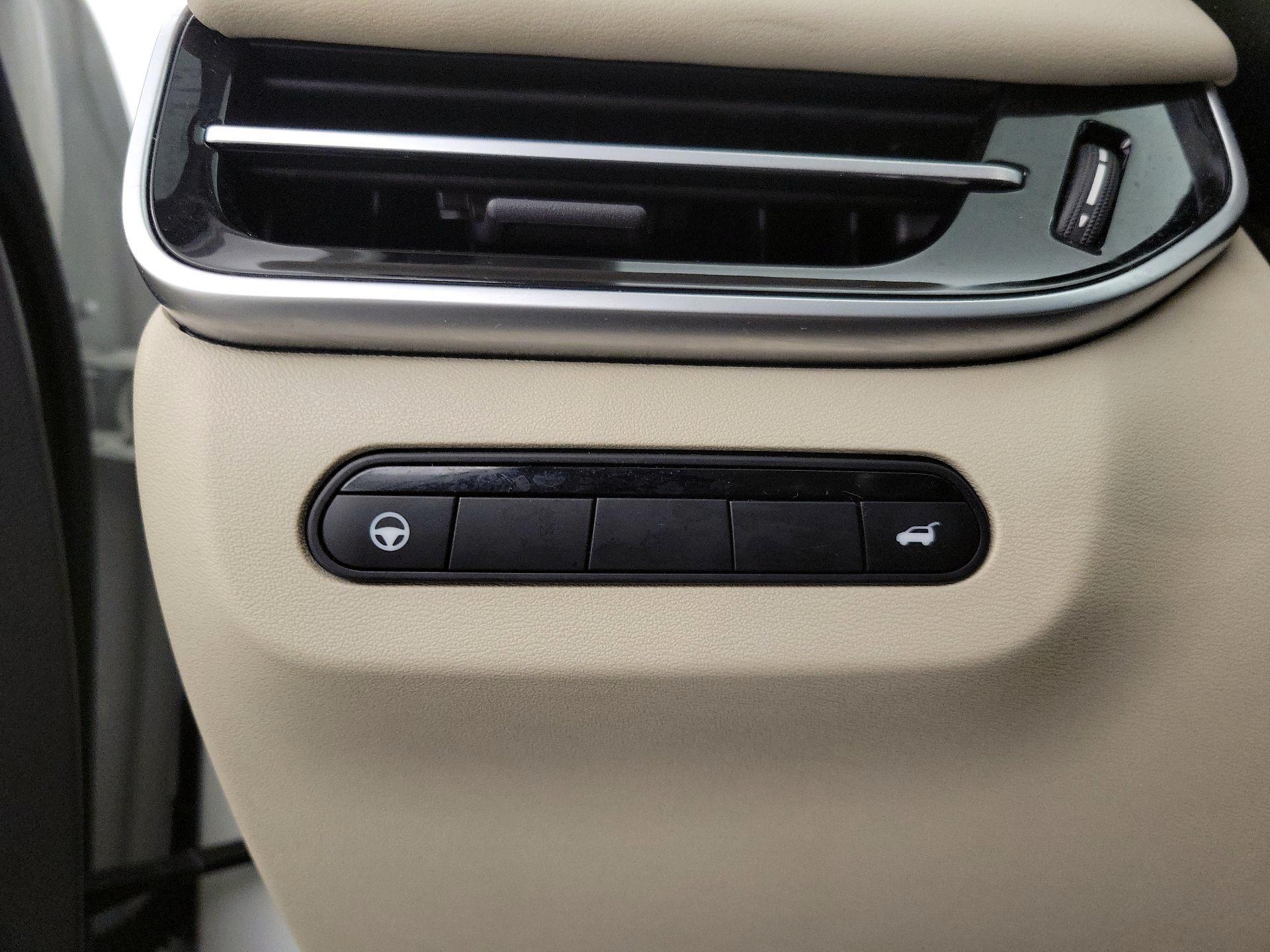 Thumbnail: 2022 INFINITI QX60 - 13