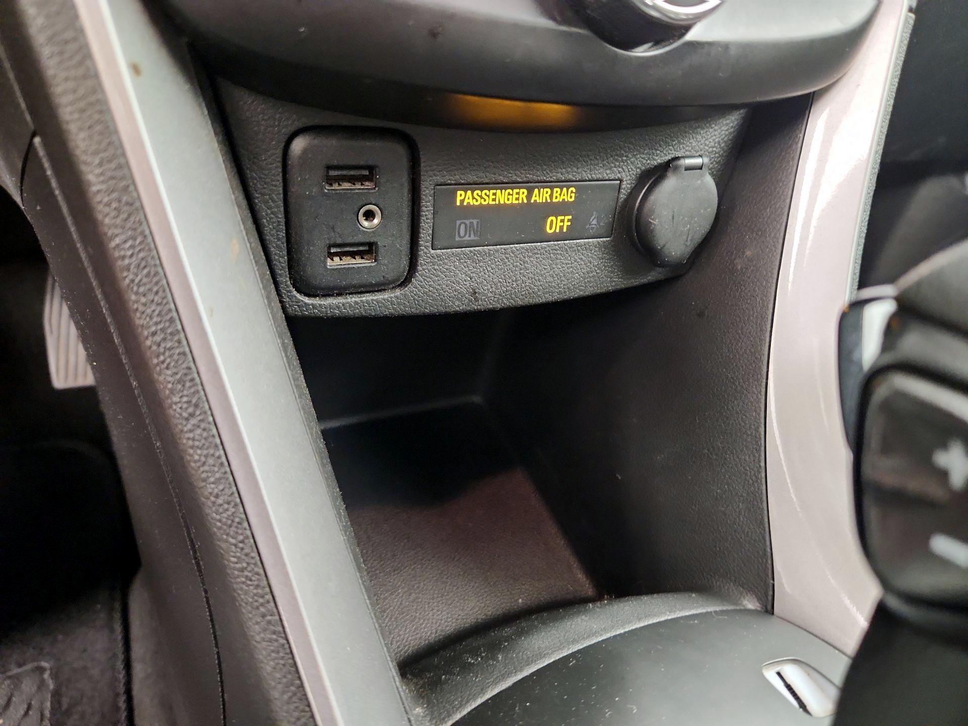 Thumbnail: 2021 Chevrolet Trax - 18