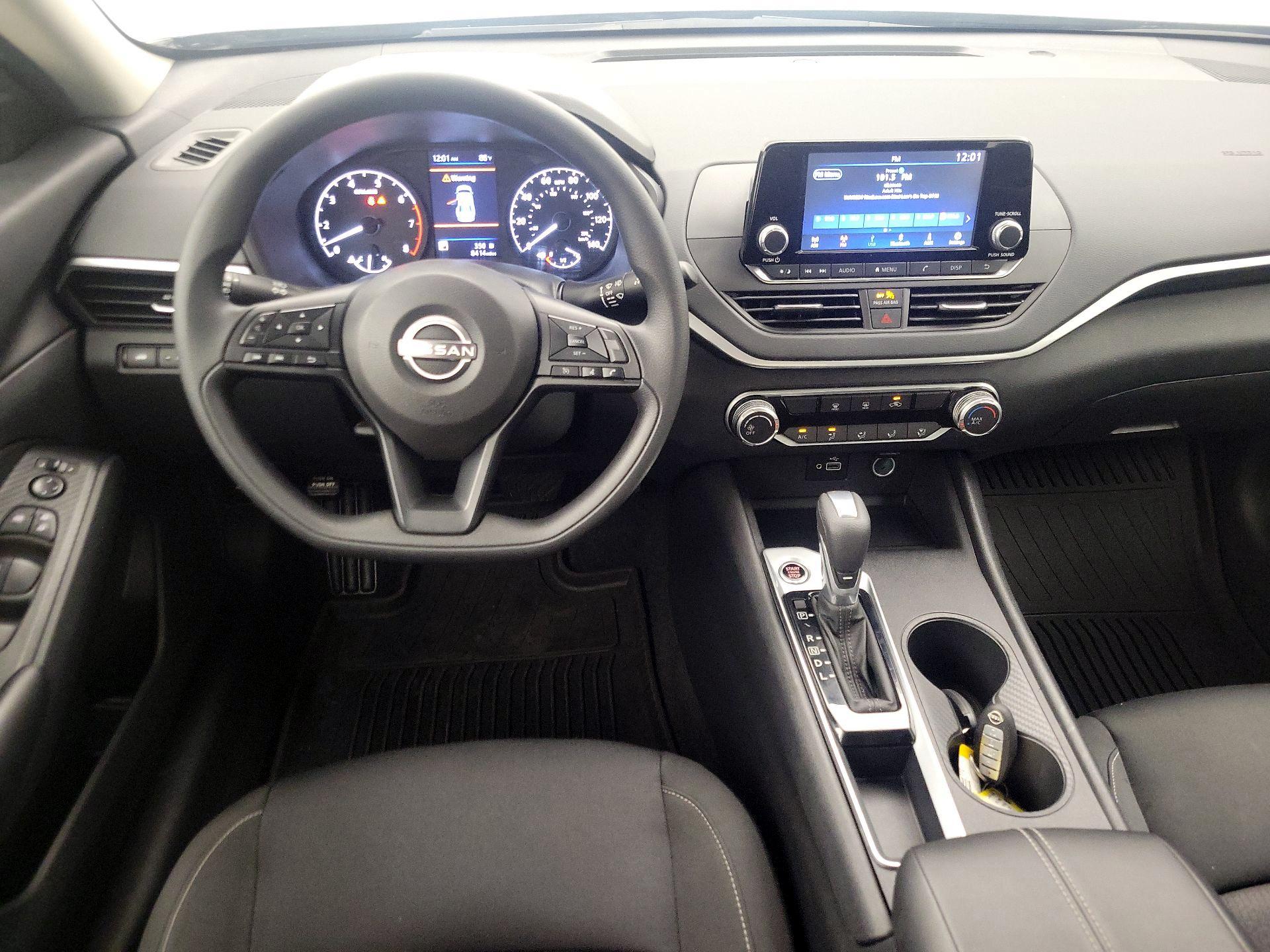 Thumbnail: 2023 Nissan Altima - 9