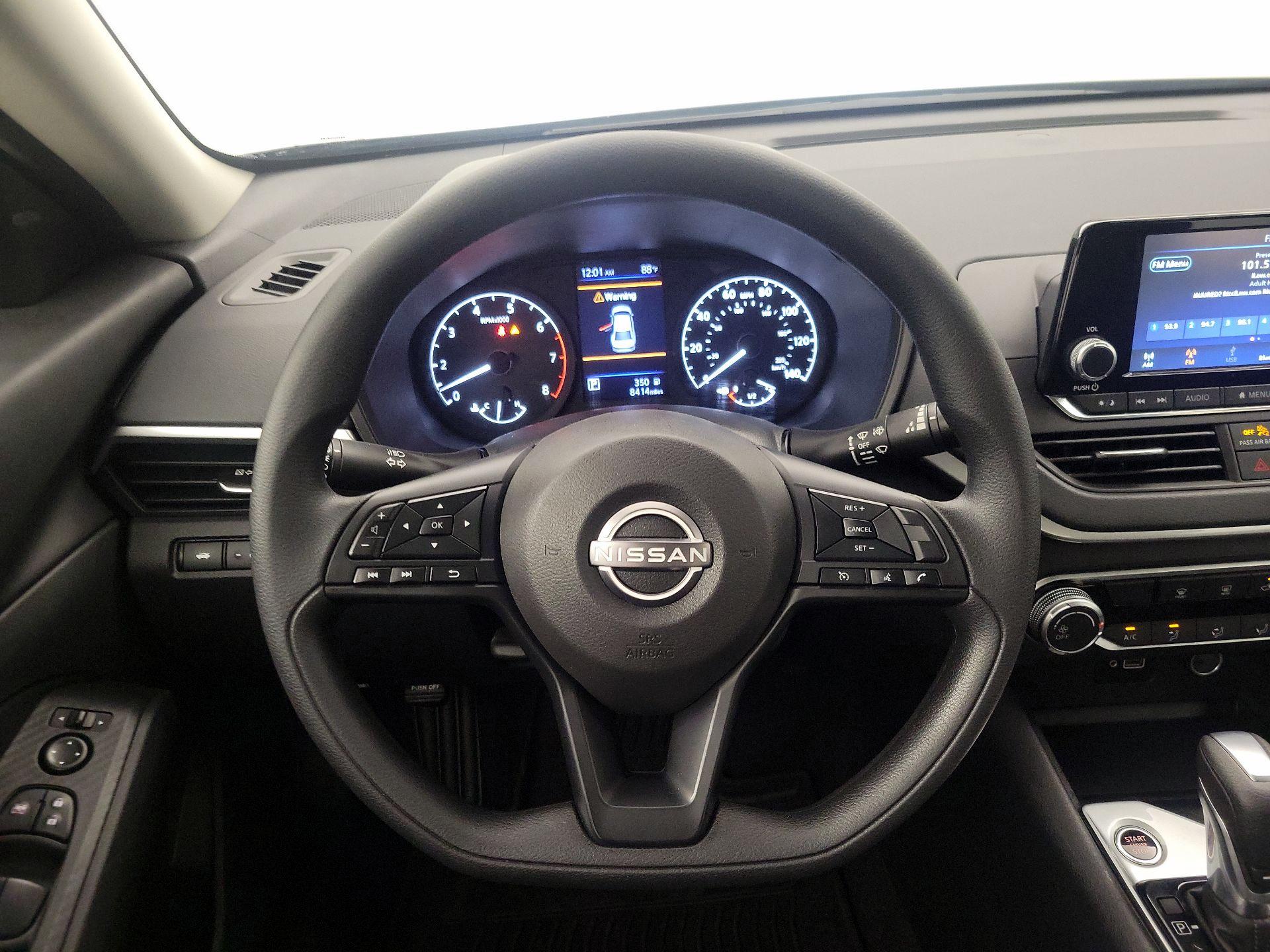 Thumbnail: 2023 Nissan Altima - 10