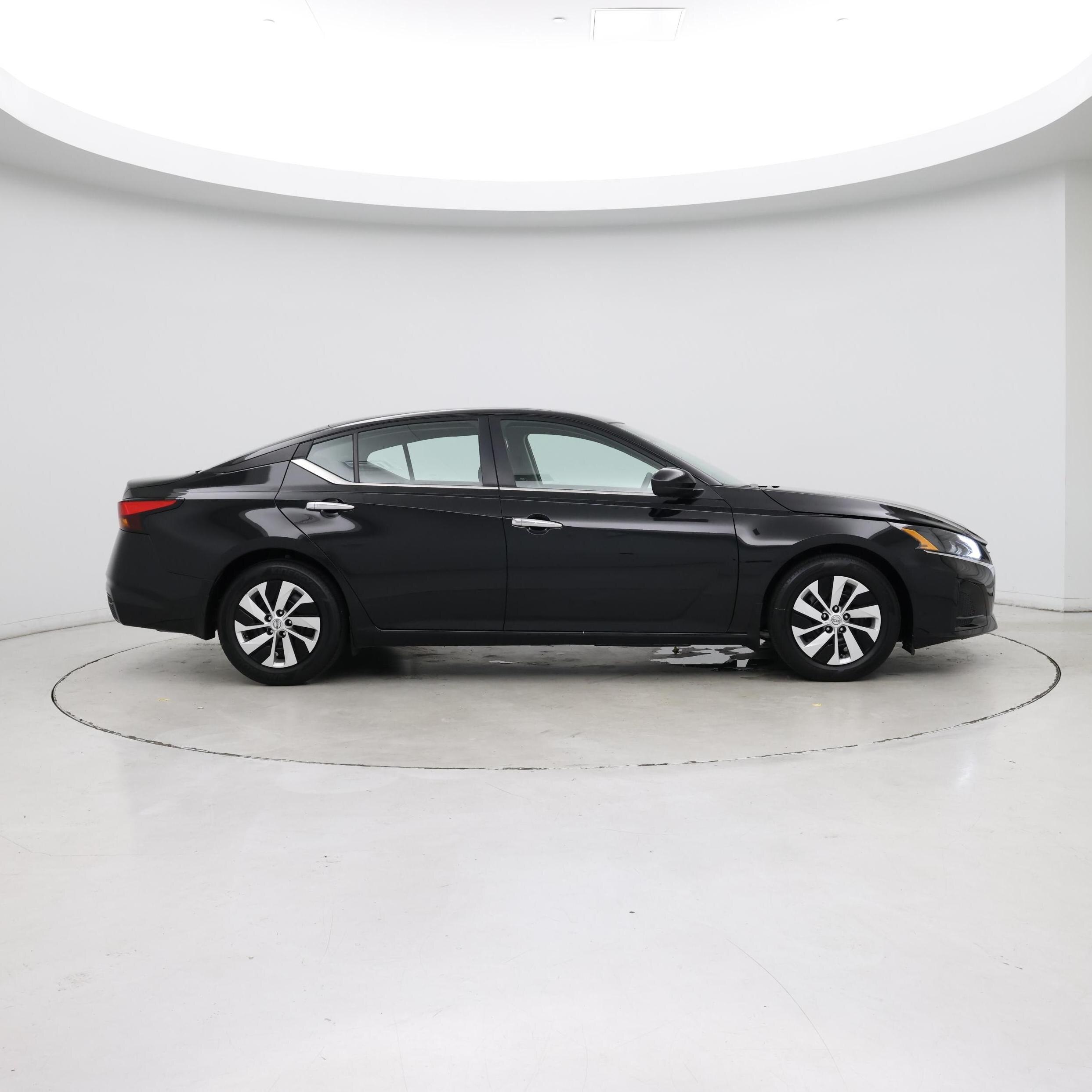 Thumbnail: 2023 Nissan Altima - 7