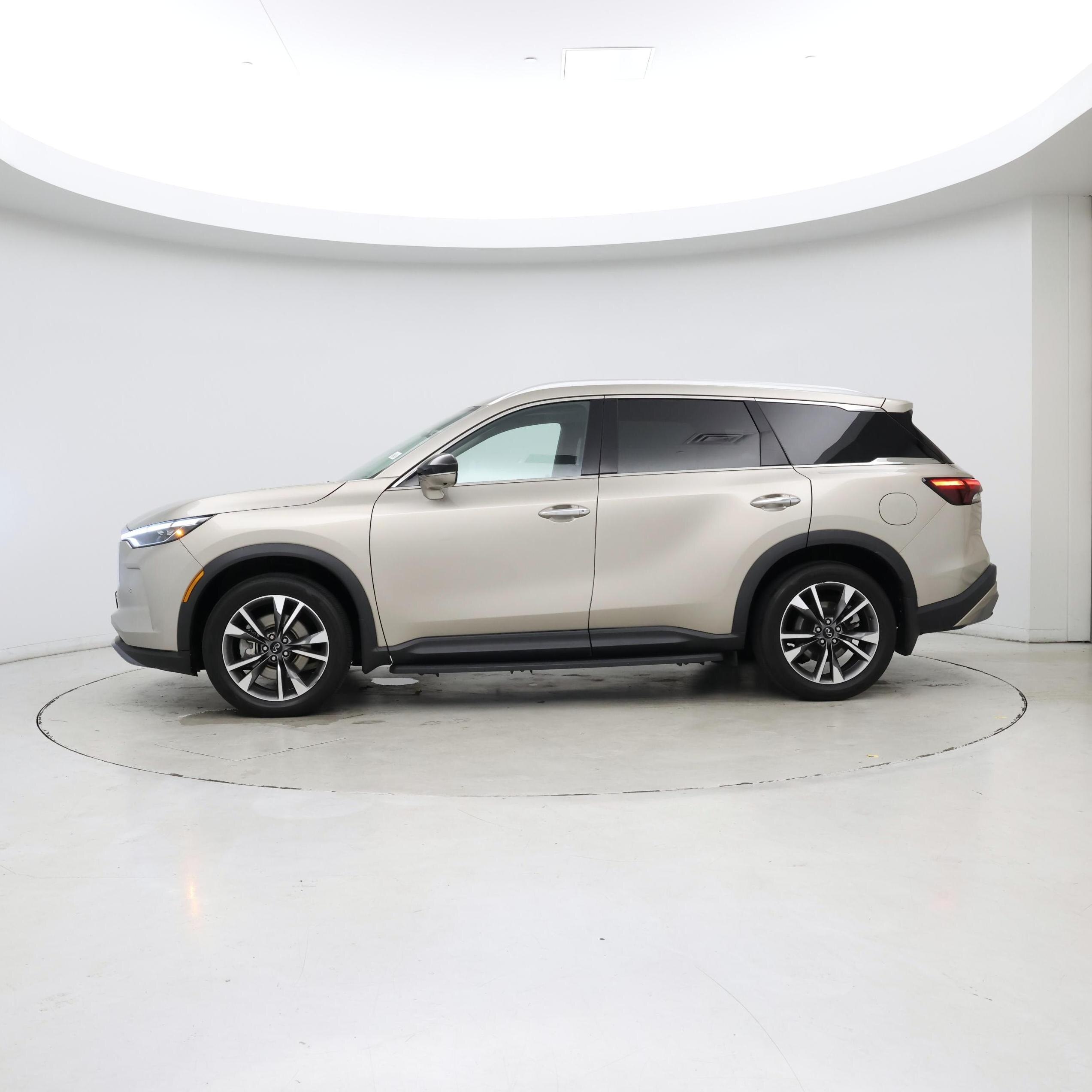 Thumbnail: 2022 INFINITI QX60 - 3