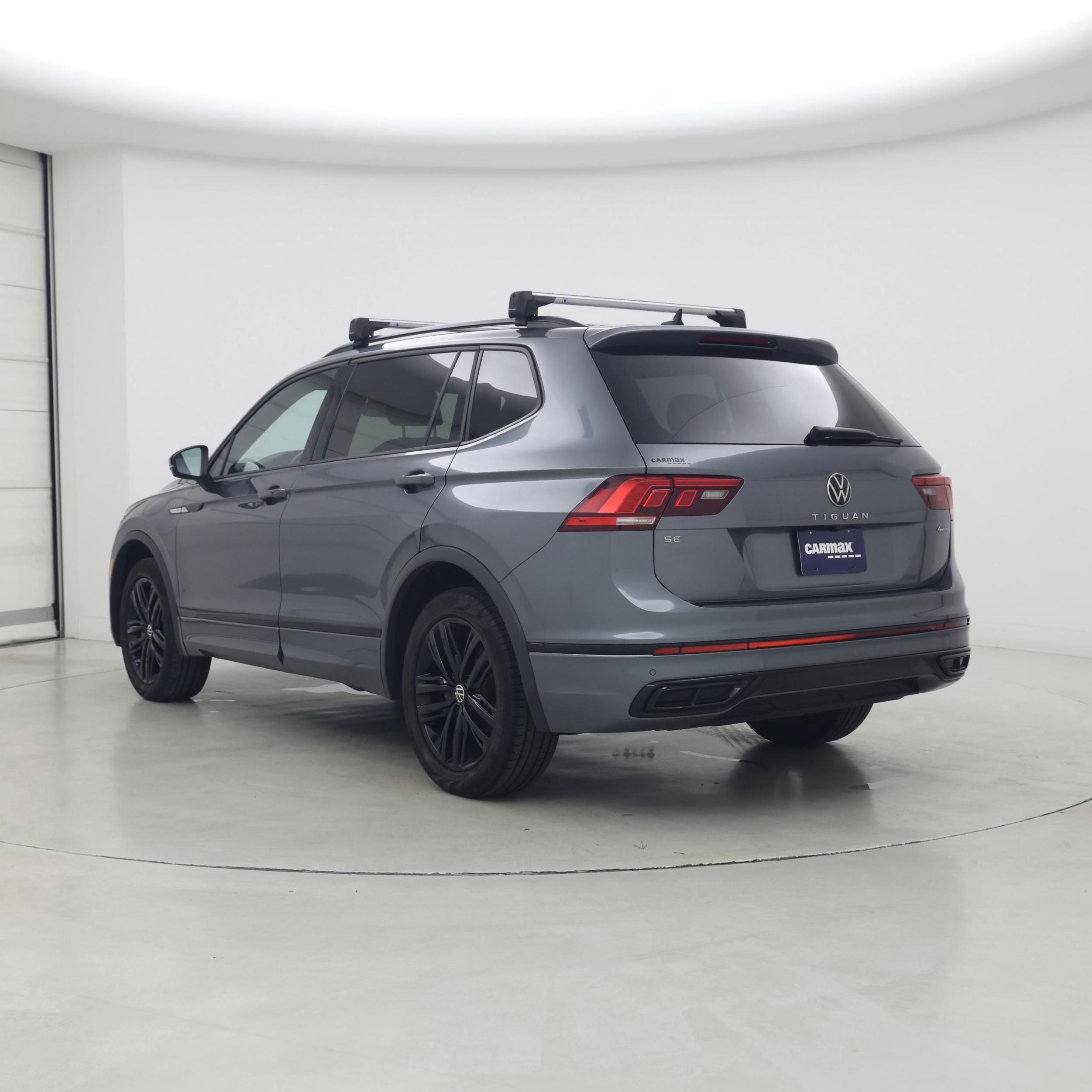 Thumbnail: 2022 Volkswagen Tiguan - 2
