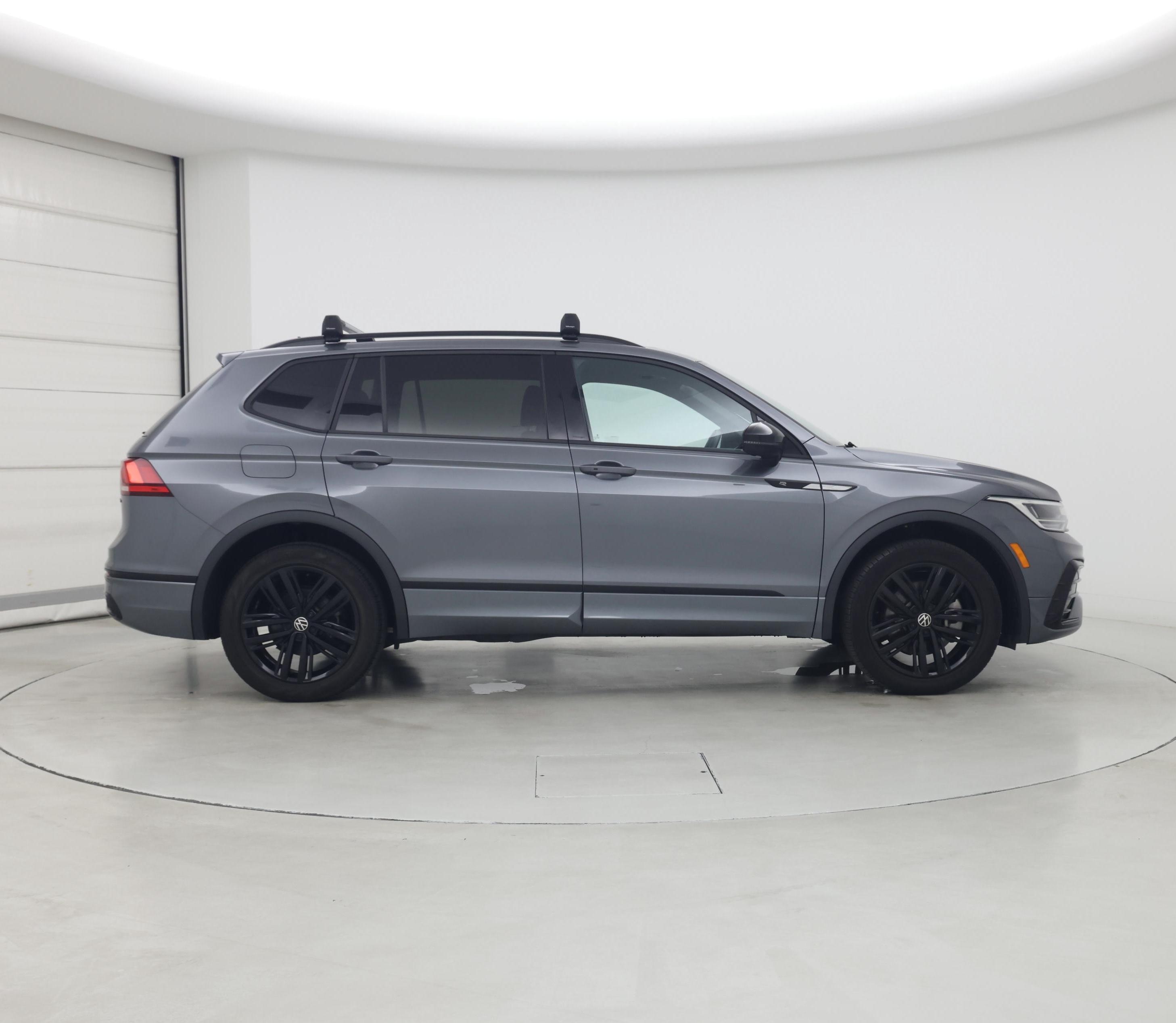 Thumbnail: 2022 Volkswagen Tiguan - 7