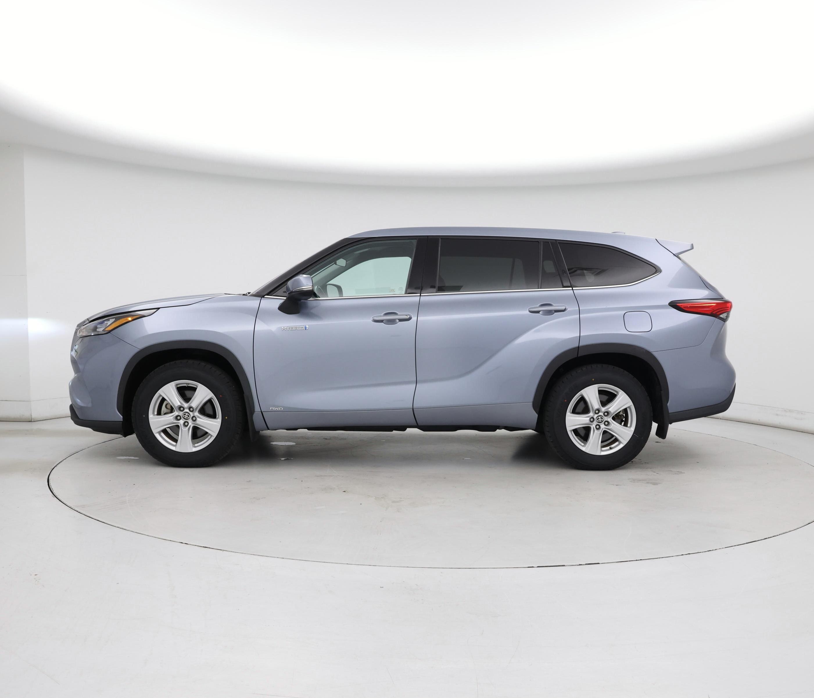Thumbnail: 2020 Toyota Highlander - 3