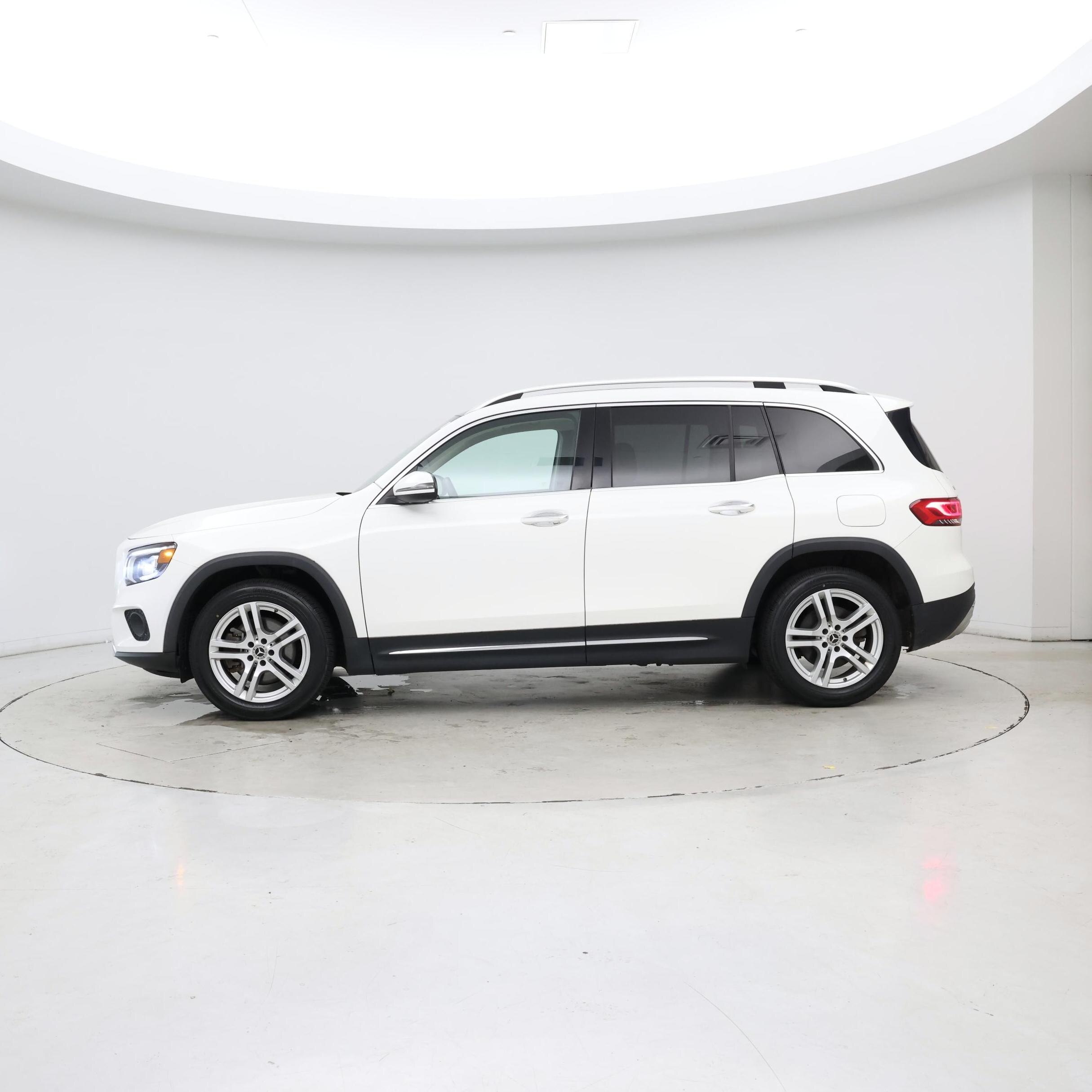 Thumbnail: 2021 Mercedes-Benz GLB - 3