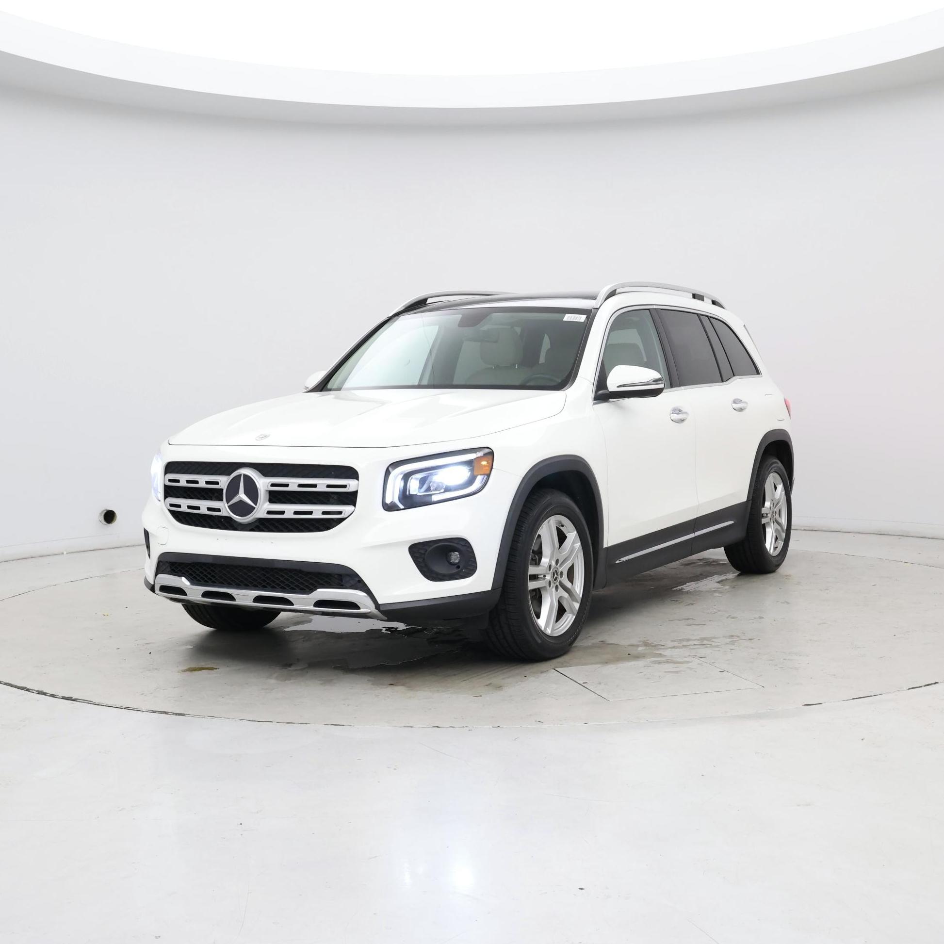 Thumbnail: 2021 Mercedes-Benz GLB - 4