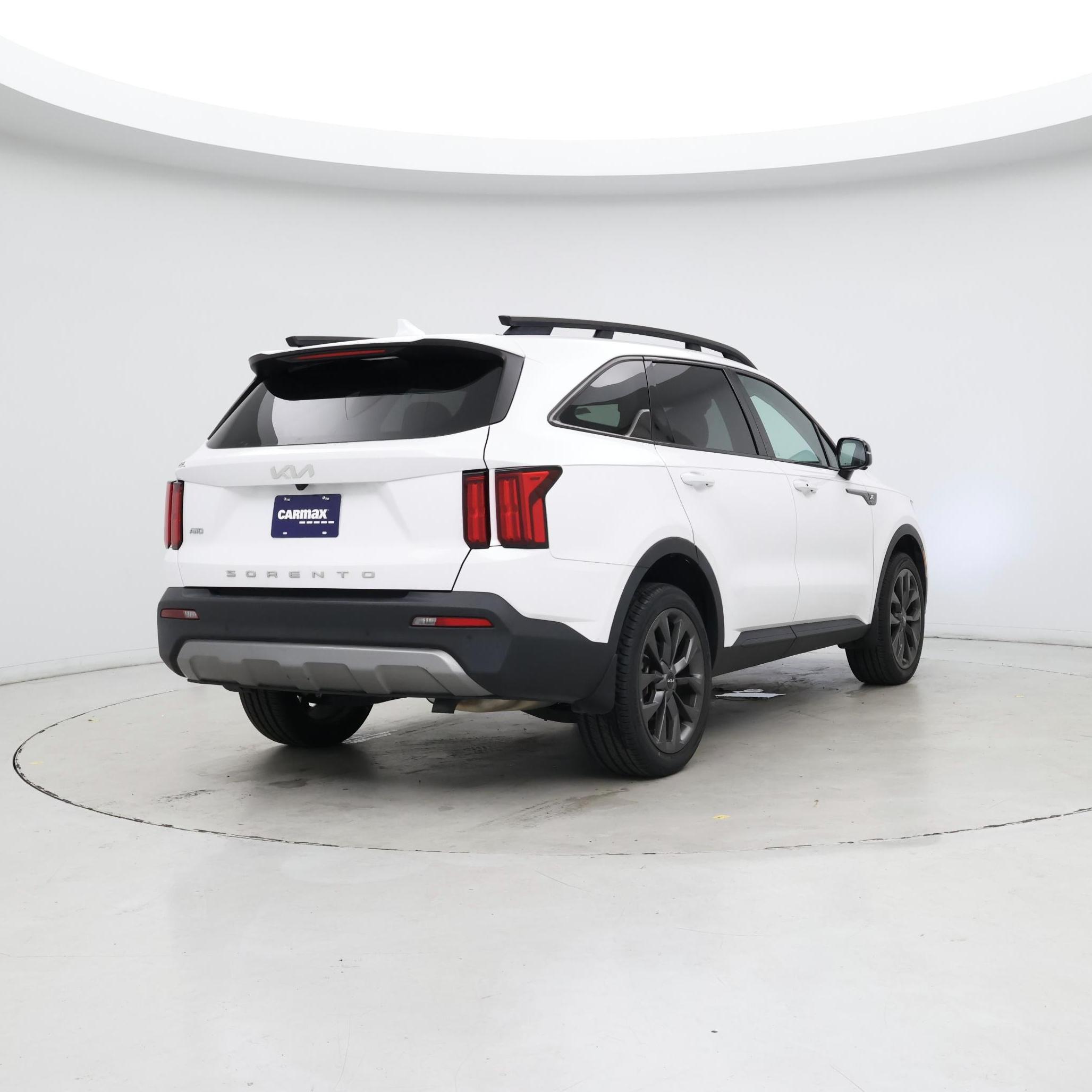 Thumbnail: 2022 Kia Sorento - 8